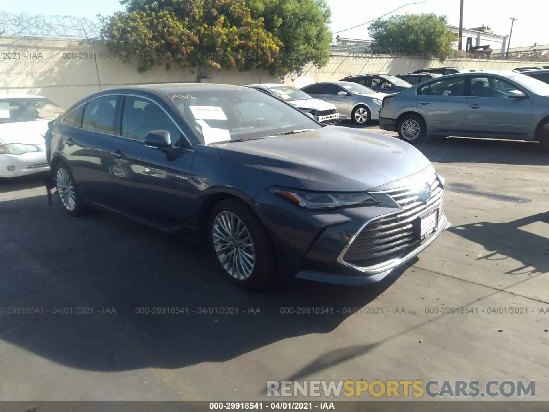 1 Photograph of a damaged car 4T1D21FB4LU019475 TOYOTA AVALON 2020