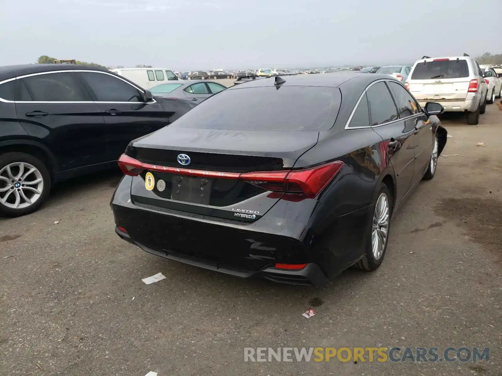 4 Photograph of a damaged car 4T1D21FB5LU015595 TOYOTA AVALON 2020