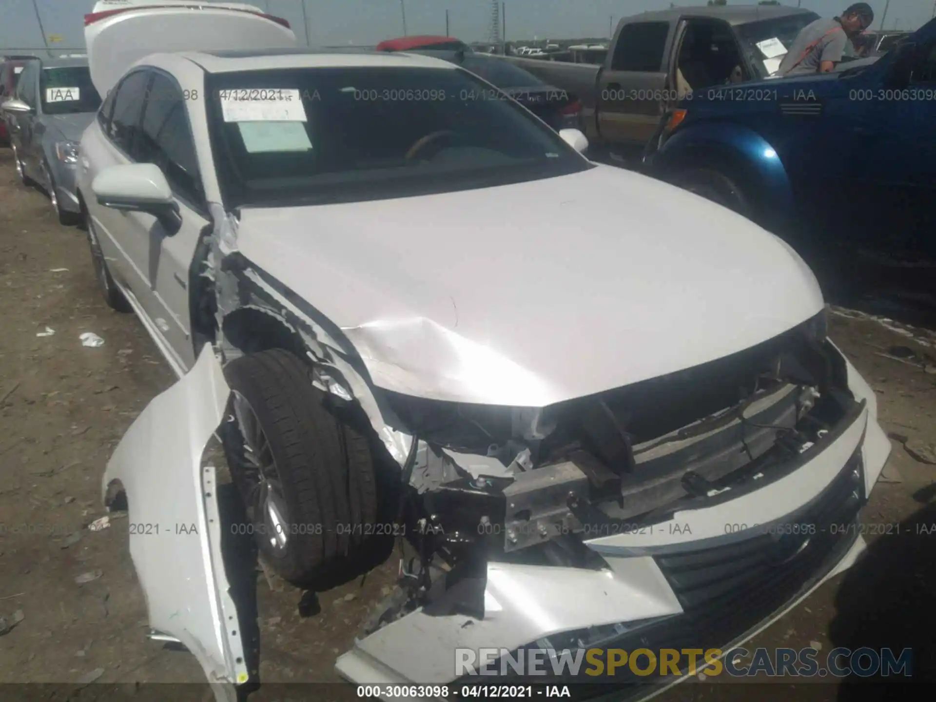 1 Photograph of a damaged car 4T1D21FB5LU019145 TOYOTA AVALON 2020