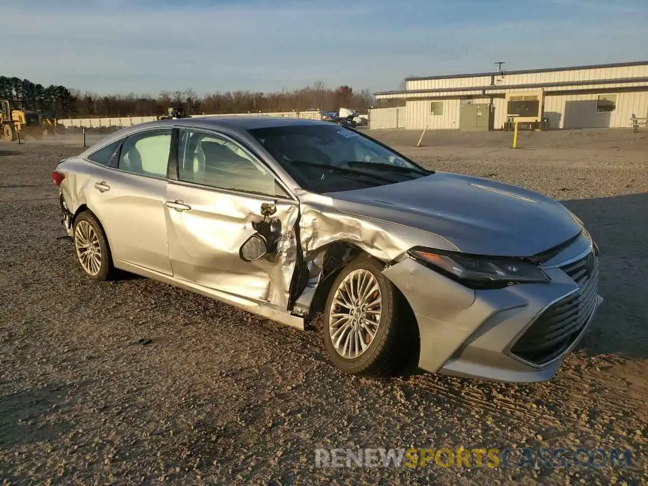 4 Photograph of a damaged car 4T1D21FB7LU014867 TOYOTA AVALON 2020