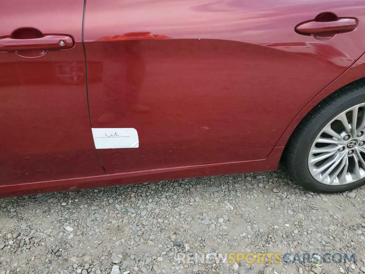 12 Photograph of a damaged car 4T1D21FB8LU019284 TOYOTA AVALON 2020