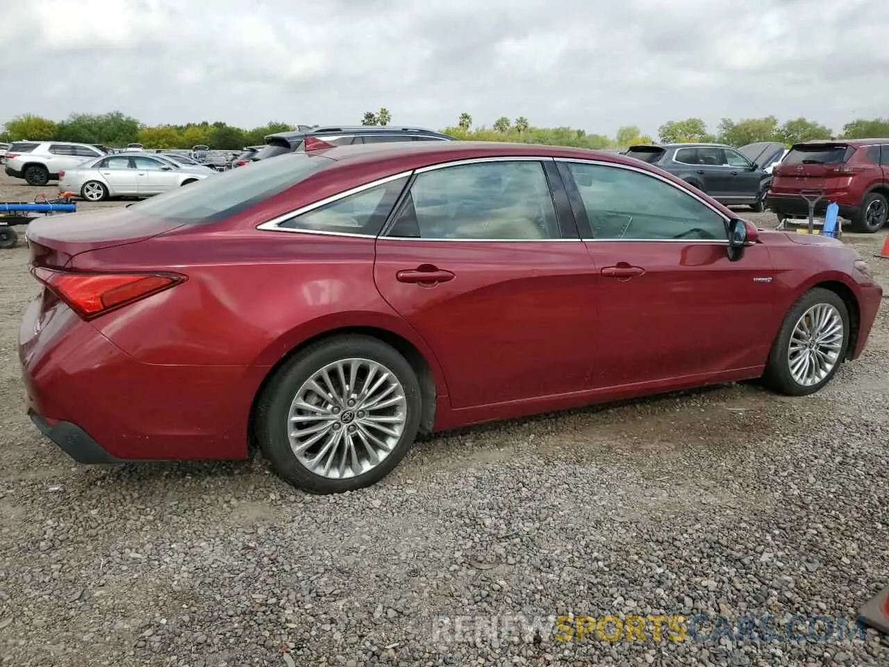 3 Photograph of a damaged car 4T1D21FB8LU019284 TOYOTA AVALON 2020