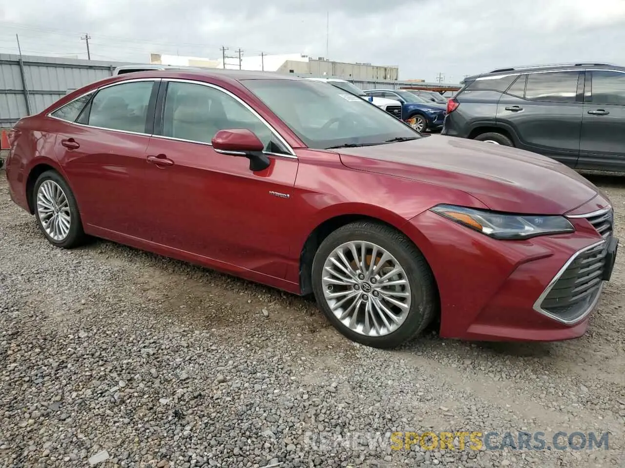 4 Photograph of a damaged car 4T1D21FB8LU019284 TOYOTA AVALON 2020