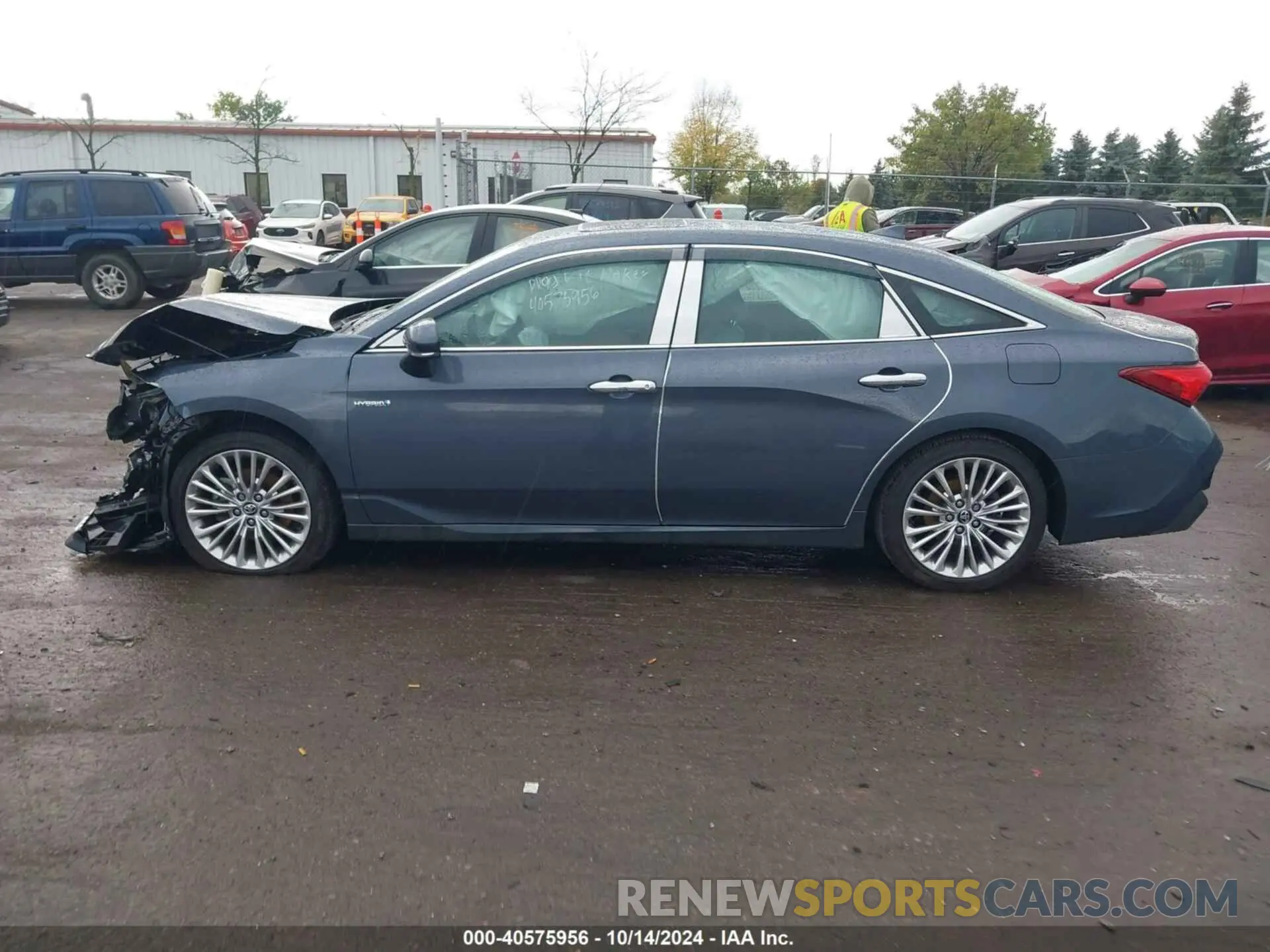 14 Photograph of a damaged car 4T1D21FB9LU015289 TOYOTA AVALON 2020