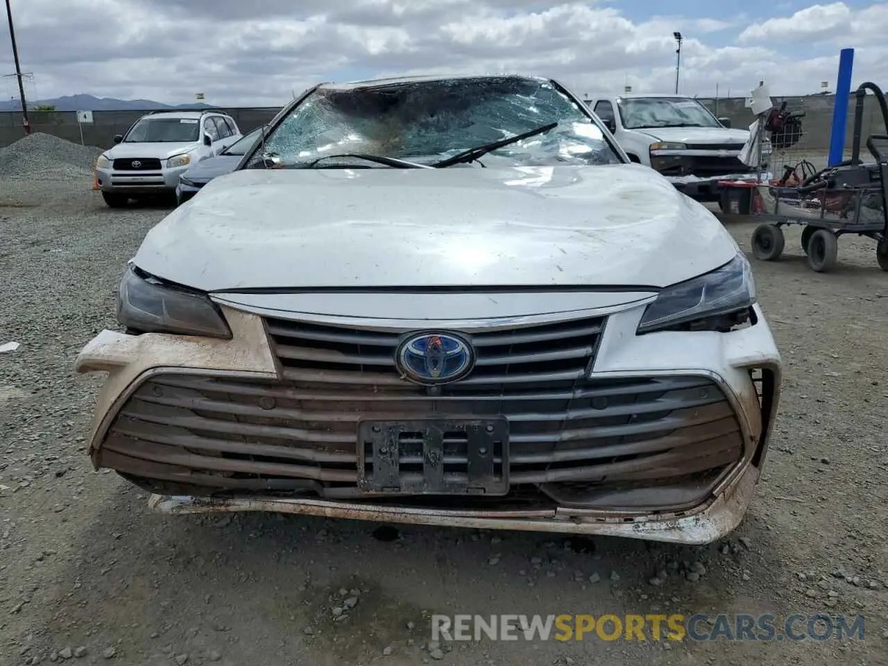 5 Photograph of a damaged car 4T1D21FB9LU019035 TOYOTA AVALON 2020