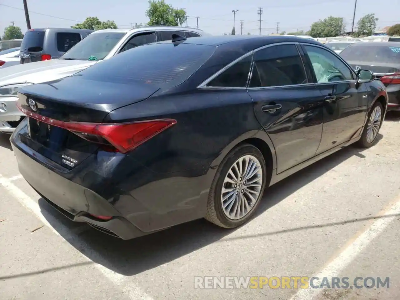 4 Photograph of a damaged car 4T1D21FBXLU014524 TOYOTA AVALON 2020