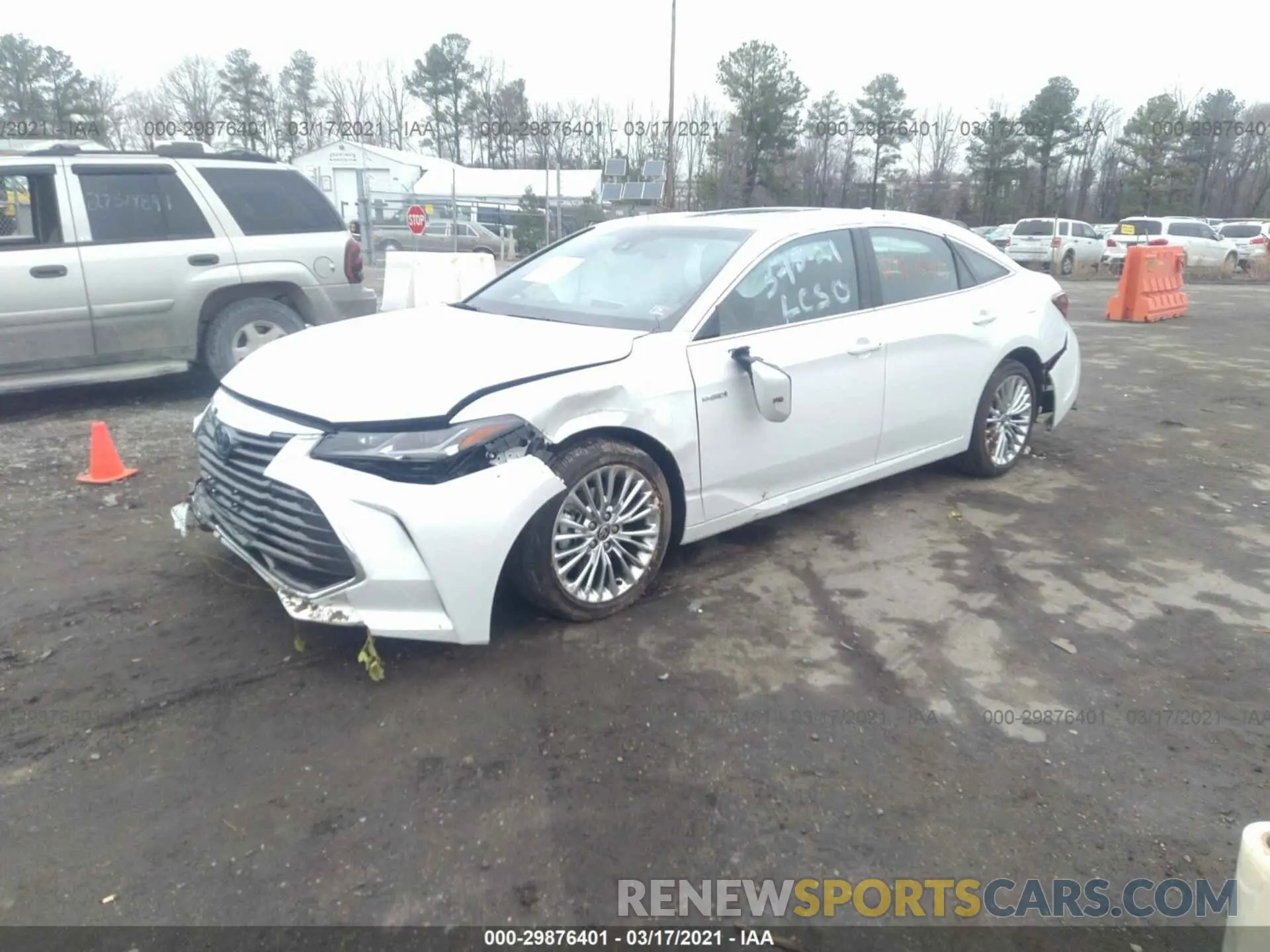 2 Photograph of a damaged car 4T1D21FBXLU018041 TOYOTA AVALON 2020