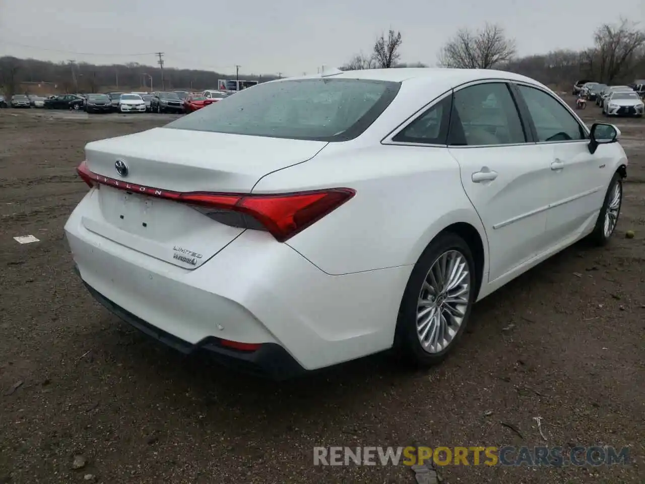 4 Photograph of a damaged car 4T1D21FBXLU018346 TOYOTA AVALON 2020