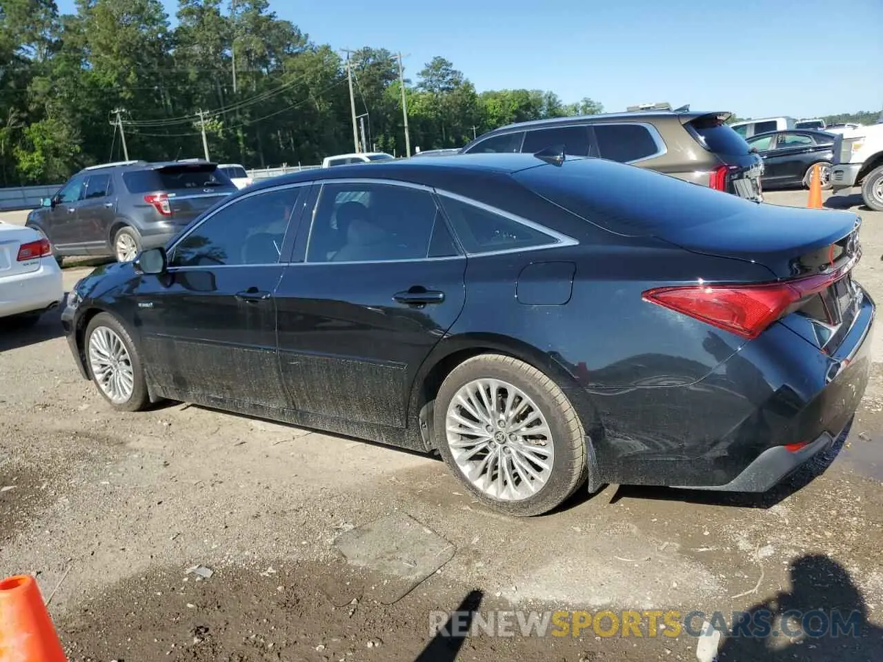 2 Photograph of a damaged car 4T1D21FBXLU018363 TOYOTA AVALON 2020