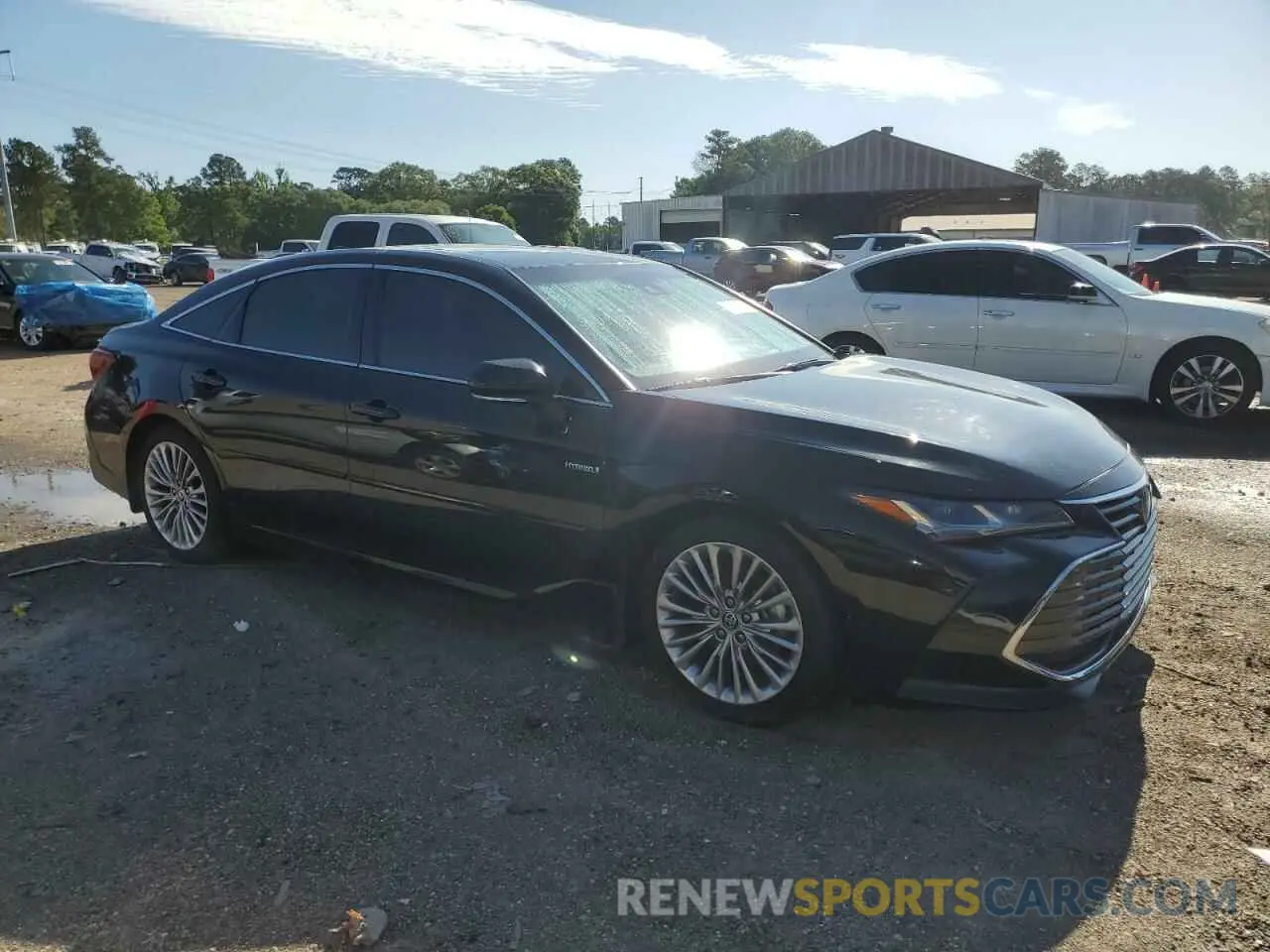 4 Photograph of a damaged car 4T1D21FBXLU018363 TOYOTA AVALON 2020