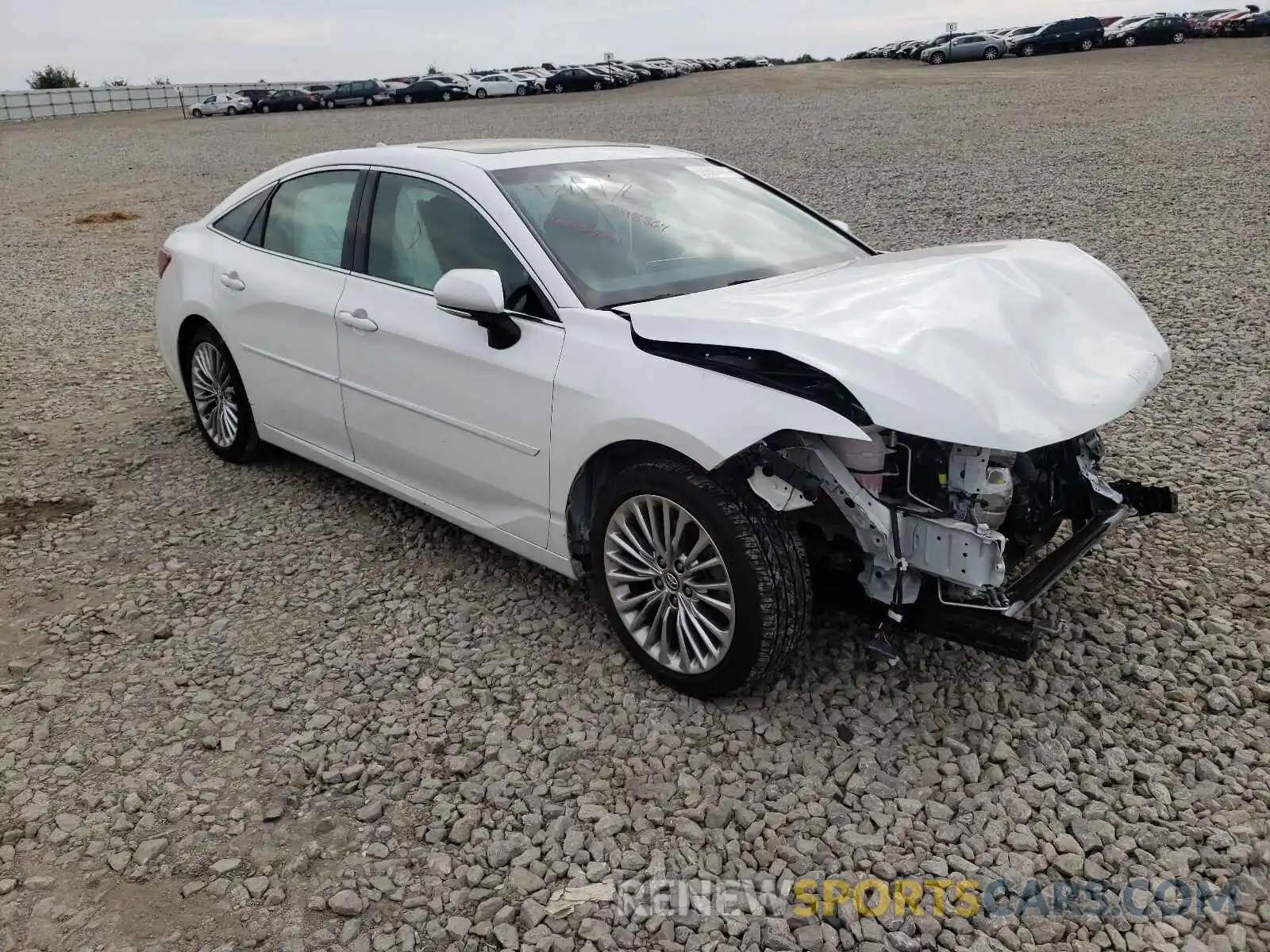 1 Photograph of a damaged car 4T1DZ1FB5LU044171 TOYOTA AVALON 2020