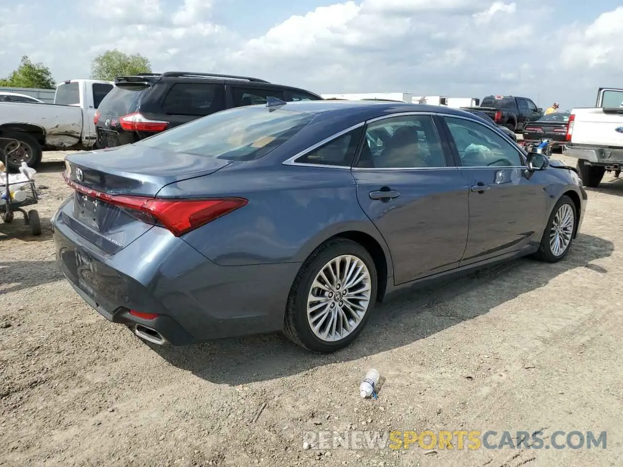 3 Photograph of a damaged car 4T1DZ1FB6LU045717 TOYOTA AVALON 2020
