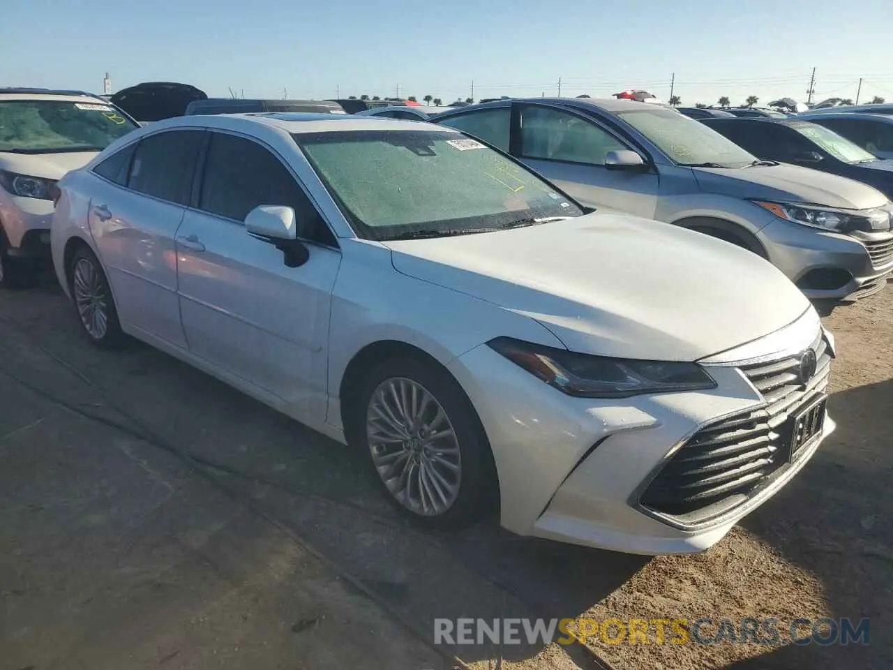 4 Photograph of a damaged car 4T1DZ1FB6LU045782 TOYOTA AVALON 2020