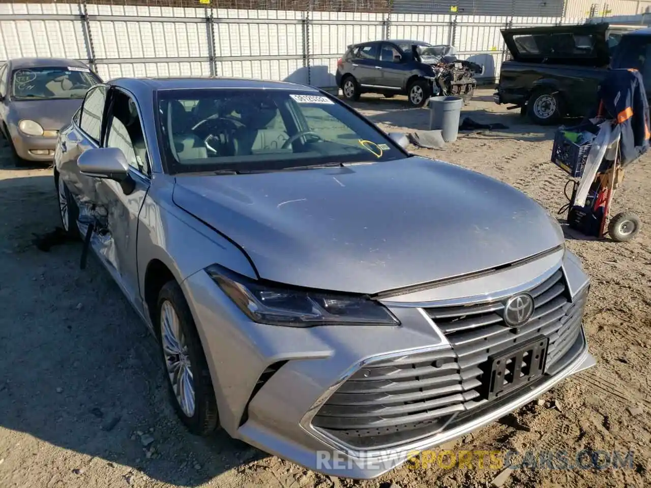 1 Photograph of a damaged car 4T1DZ1FB8LU047095 TOYOTA AVALON 2020