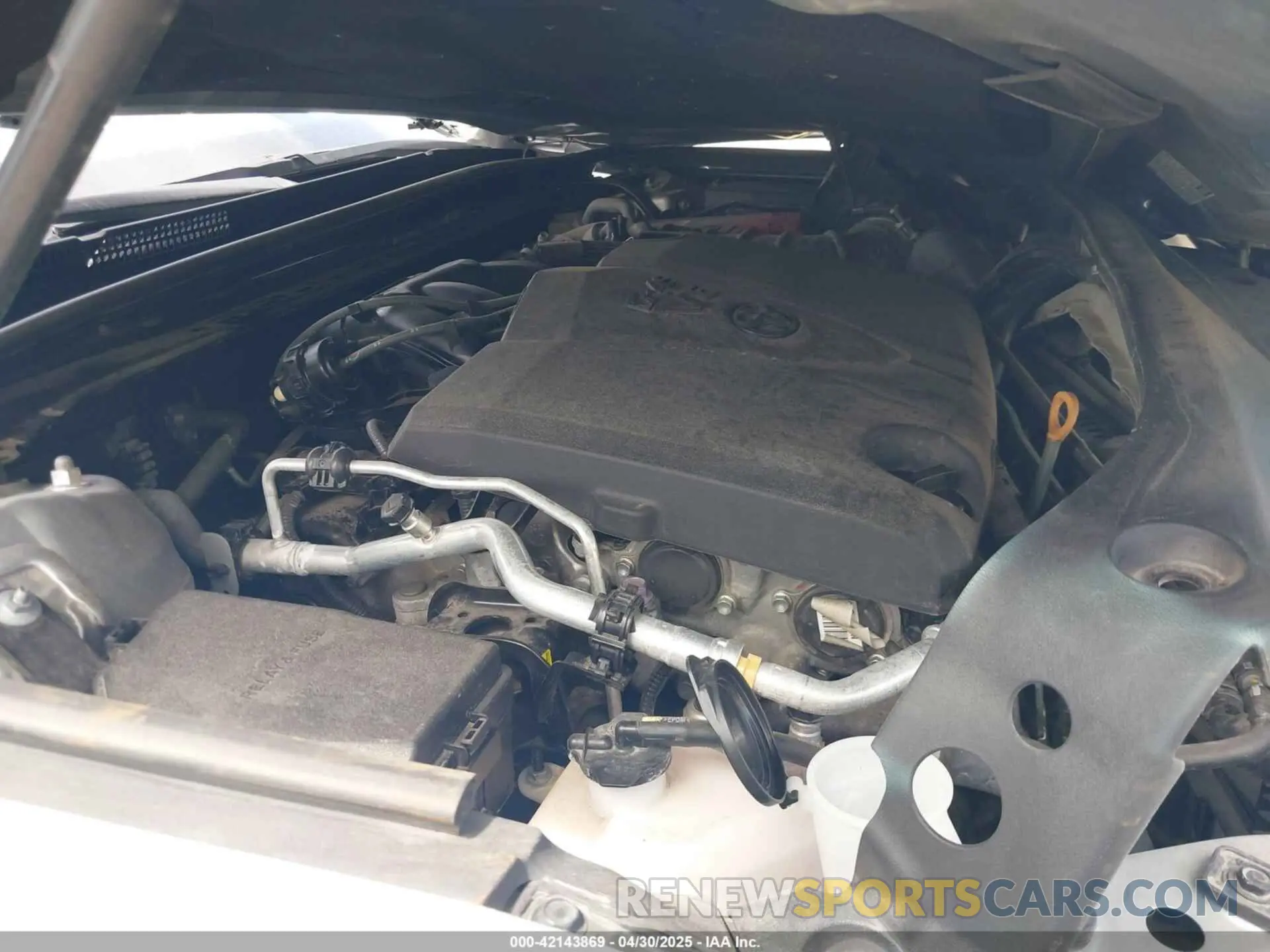 10 Photograph of a damaged car 4T1DZ1FB9LU053598 TOYOTA AVALON 2020
