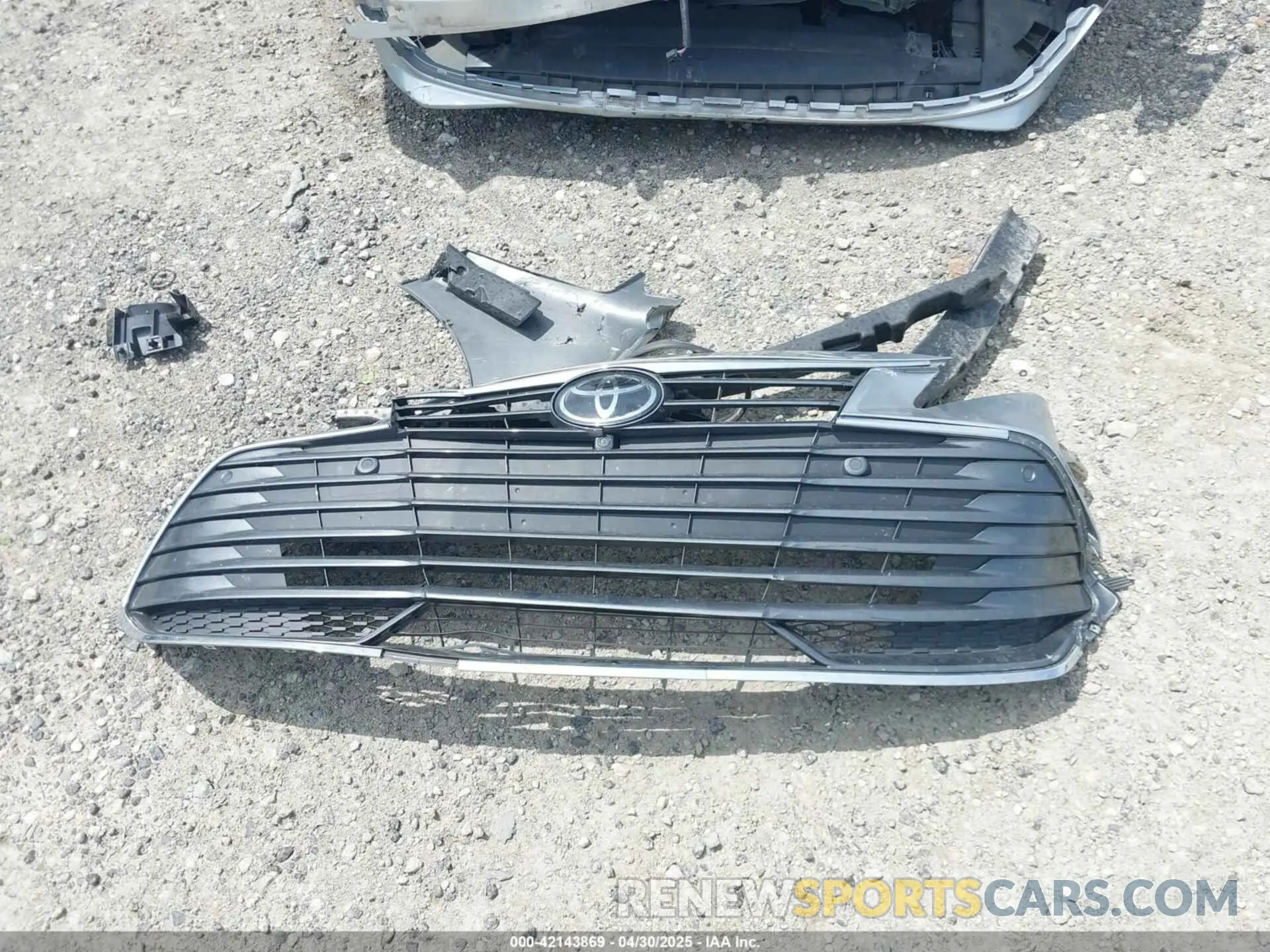 12 Photograph of a damaged car 4T1DZ1FB9LU053598 TOYOTA AVALON 2020