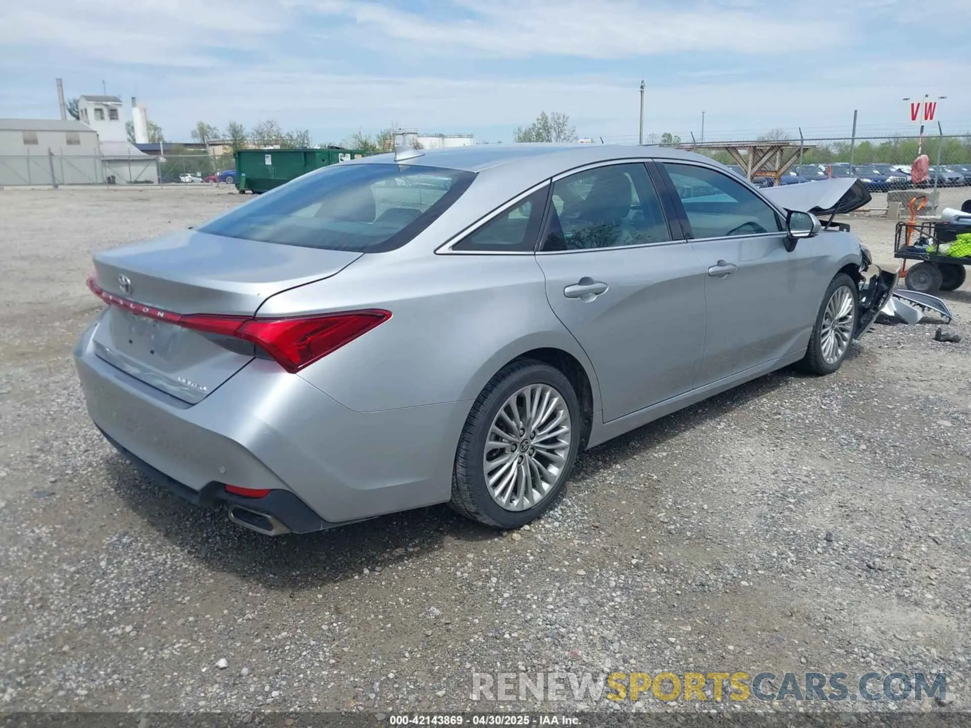 4 Photograph of a damaged car 4T1DZ1FB9LU053598 TOYOTA AVALON 2020