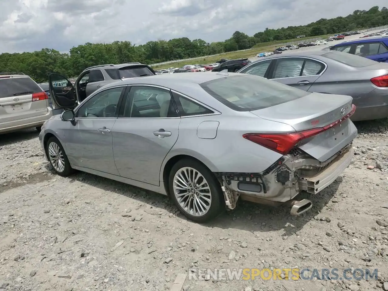 2 Photograph of a damaged car 4T1DZ1FBXLU043226 TOYOTA AVALON 2020