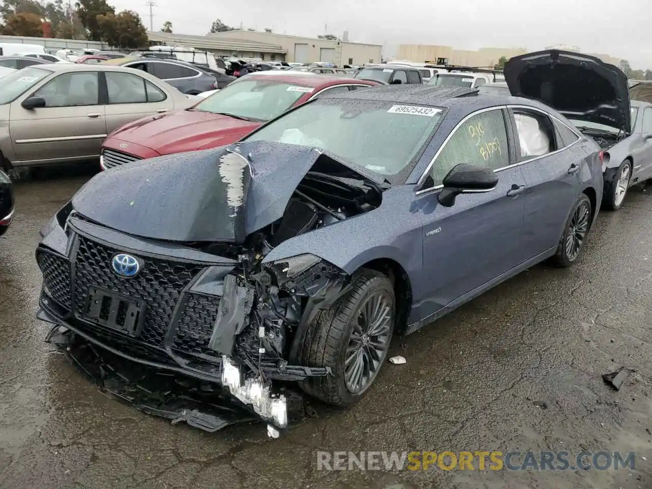 1 Photograph of a damaged car 4T1E21FB0LU018845 TOYOTA AVALON 2020