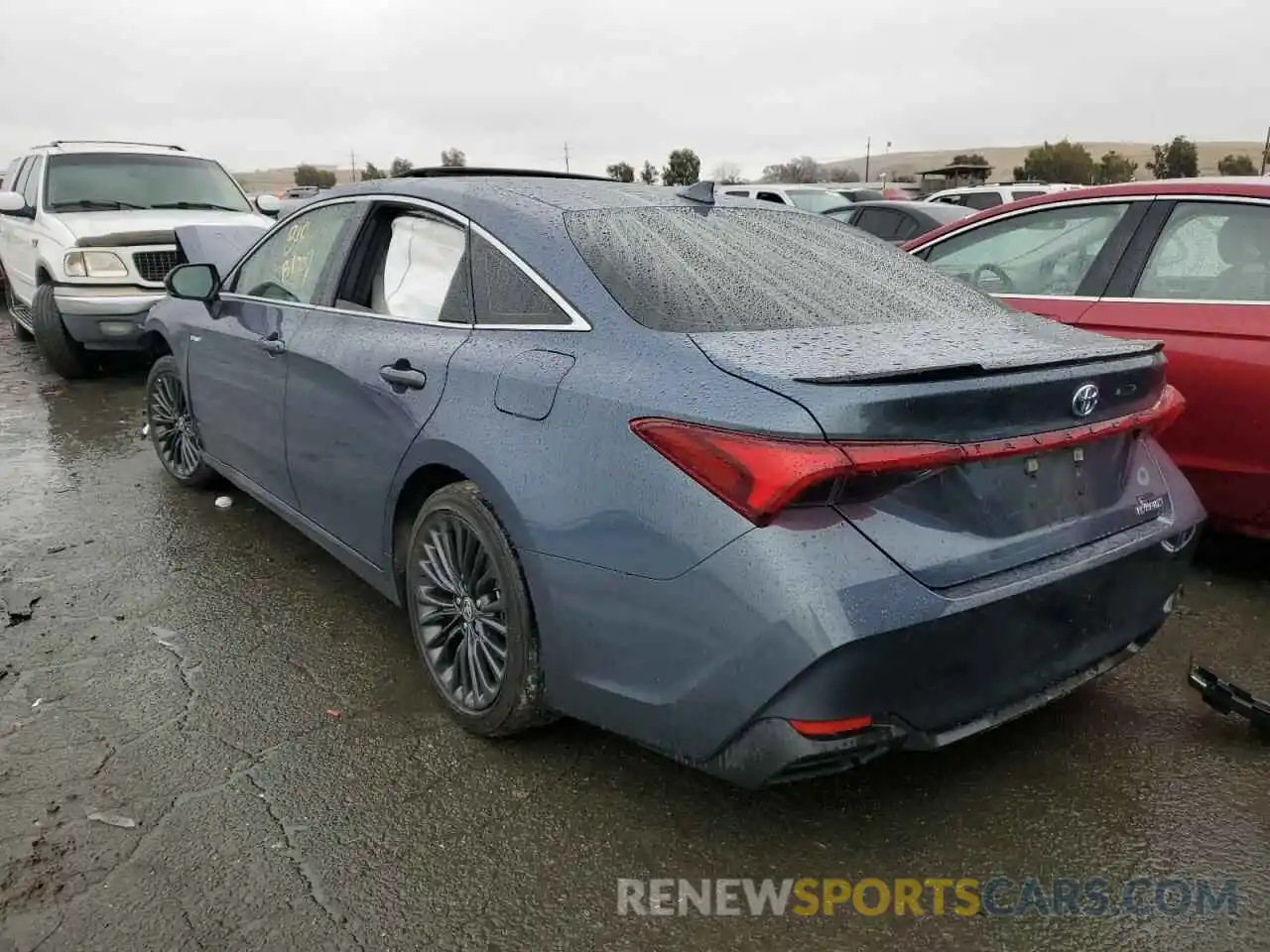 2 Photograph of a damaged car 4T1E21FB0LU018845 TOYOTA AVALON 2020