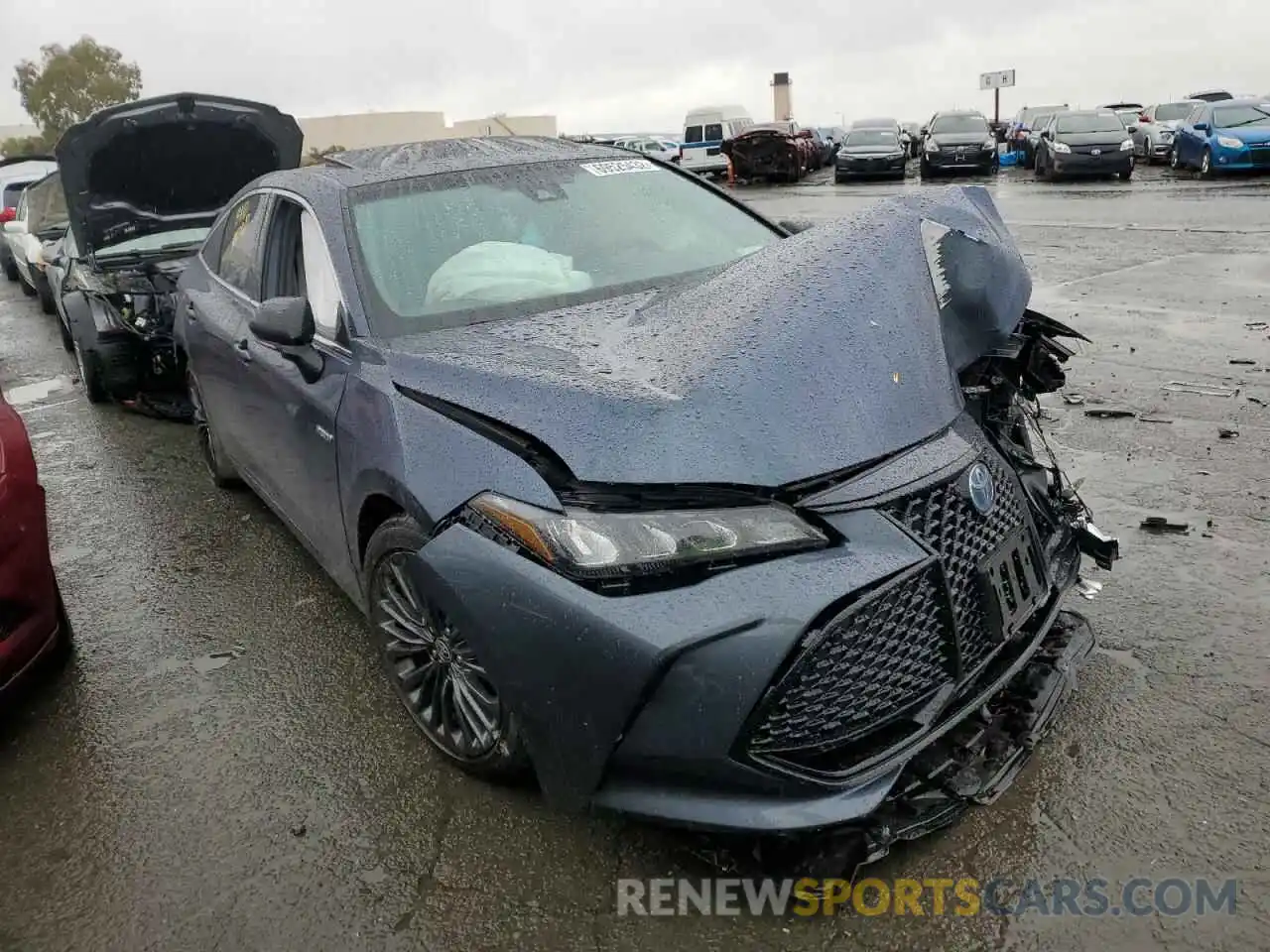 4 Photograph of a damaged car 4T1E21FB0LU018845 TOYOTA AVALON 2020