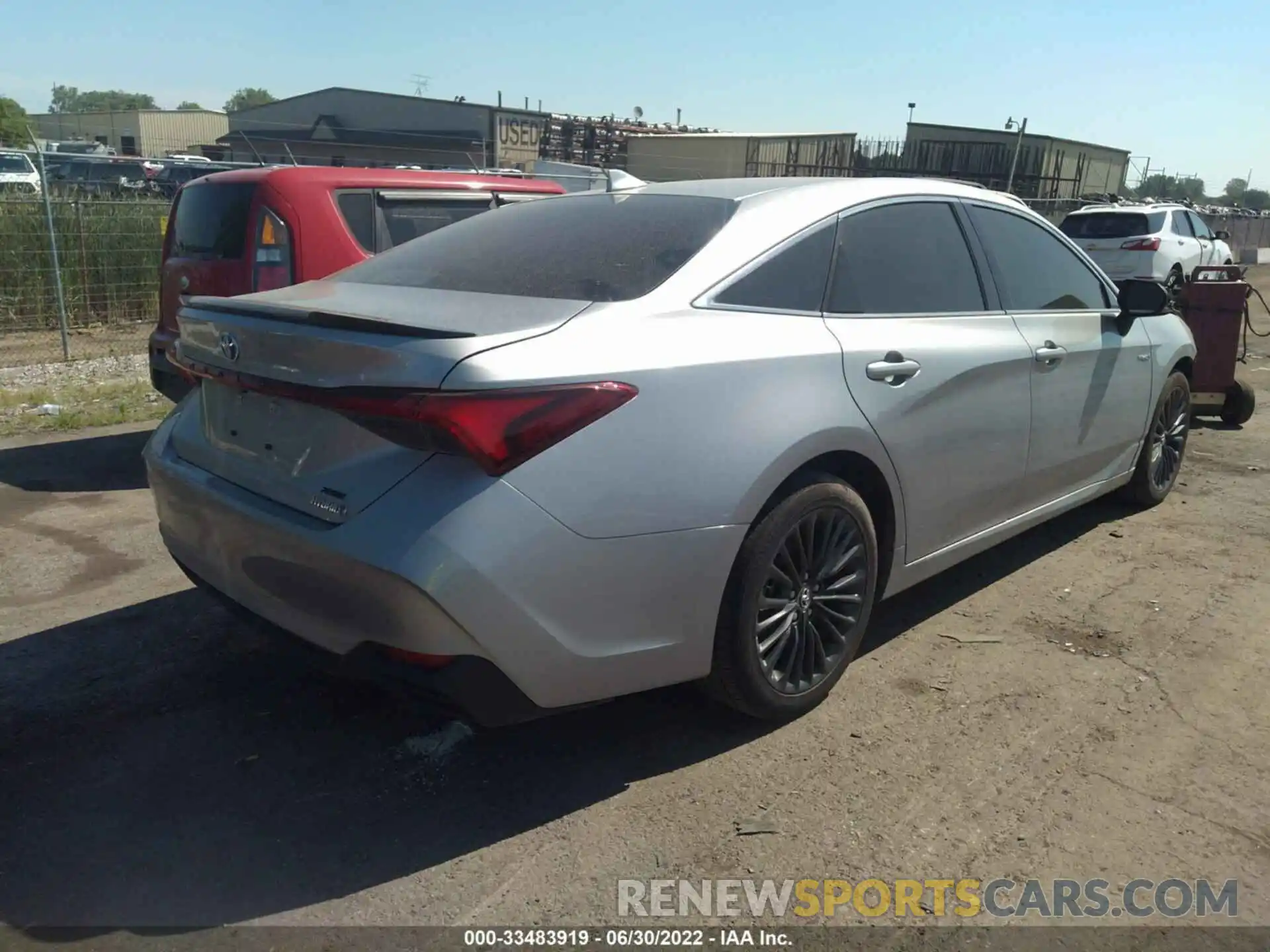 4 Photograph of a damaged car 4T1E21FB4LU014426 TOYOTA AVALON 2020