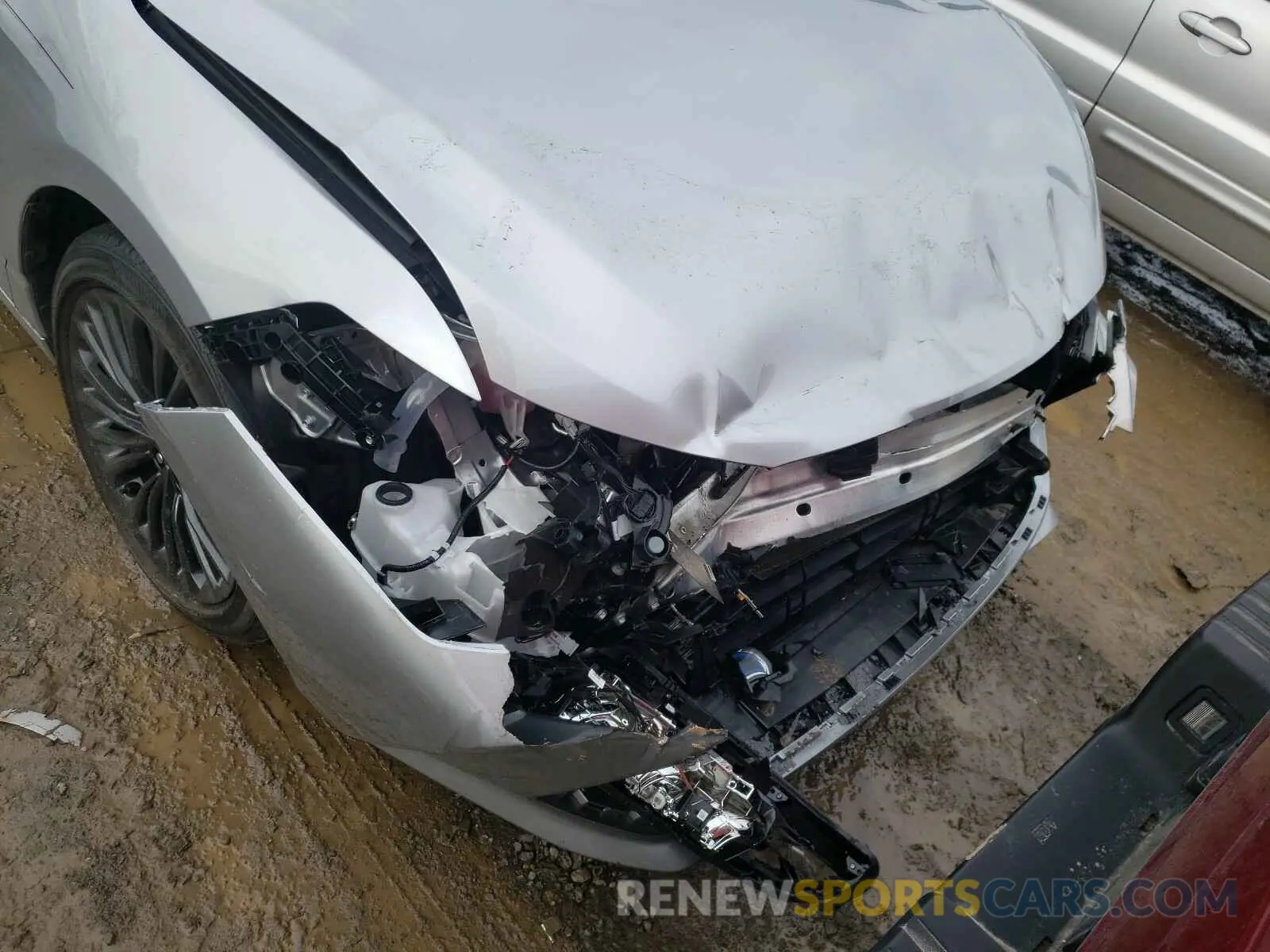 9 Photograph of a damaged car 4T1E21FB7LU012475 TOYOTA AVALON 2020