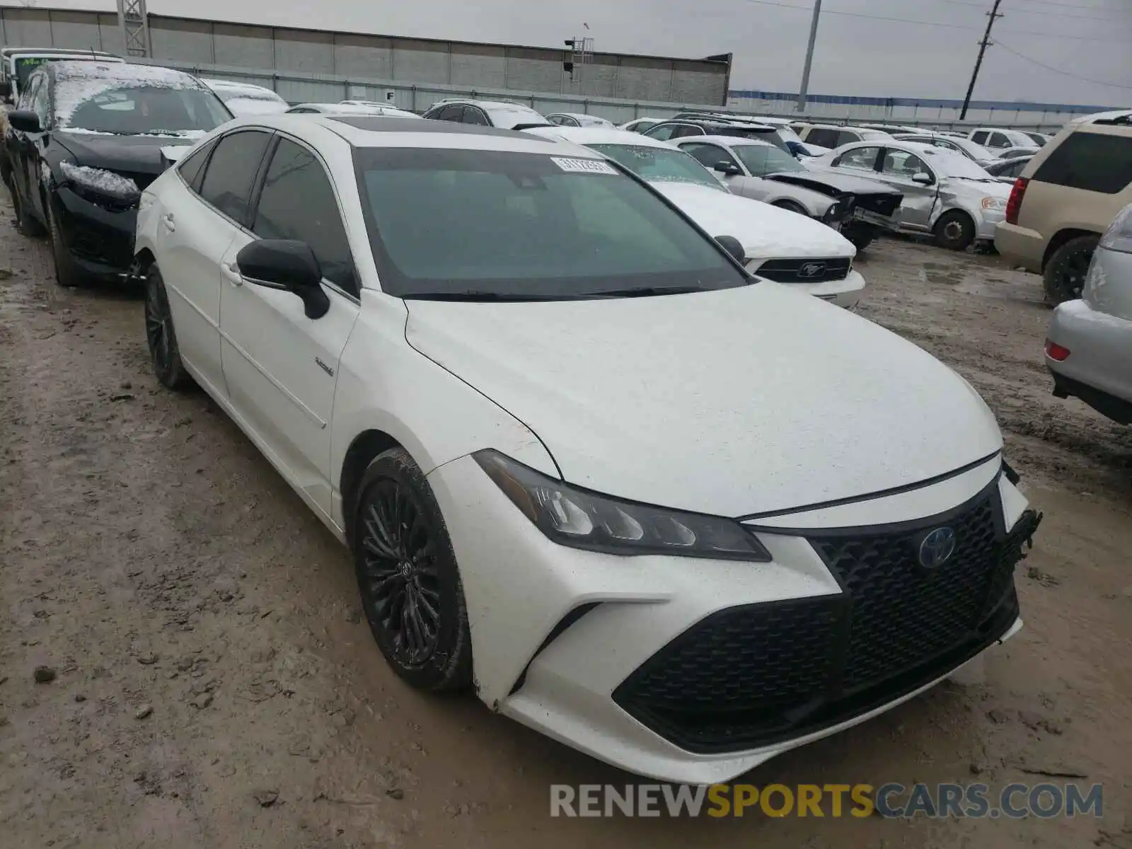 1 Photograph of a damaged car 4T1E21FB7LU014310 TOYOTA AVALON 2020