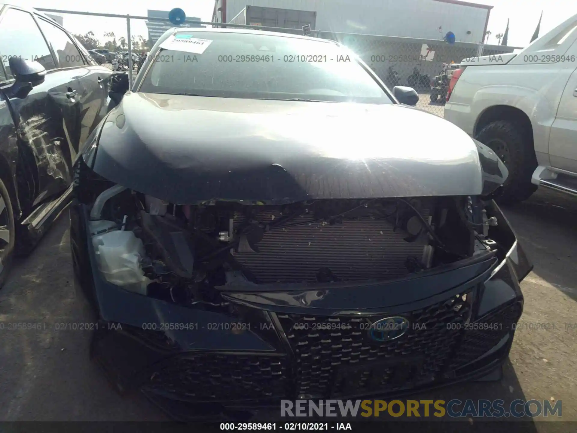 6 Photograph of a damaged car 4T1E21FB7LU017238 TOYOTA AVALON 2020