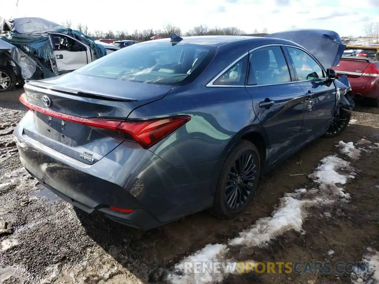 4 Photograph of a damaged car 4T1E21FB8LU017944 TOYOTA AVALON 2020