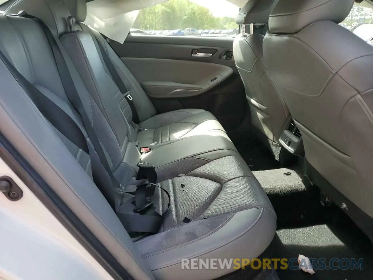 10 Photograph of a damaged car 4T1E21FB9LU017189 TOYOTA AVALON 2020