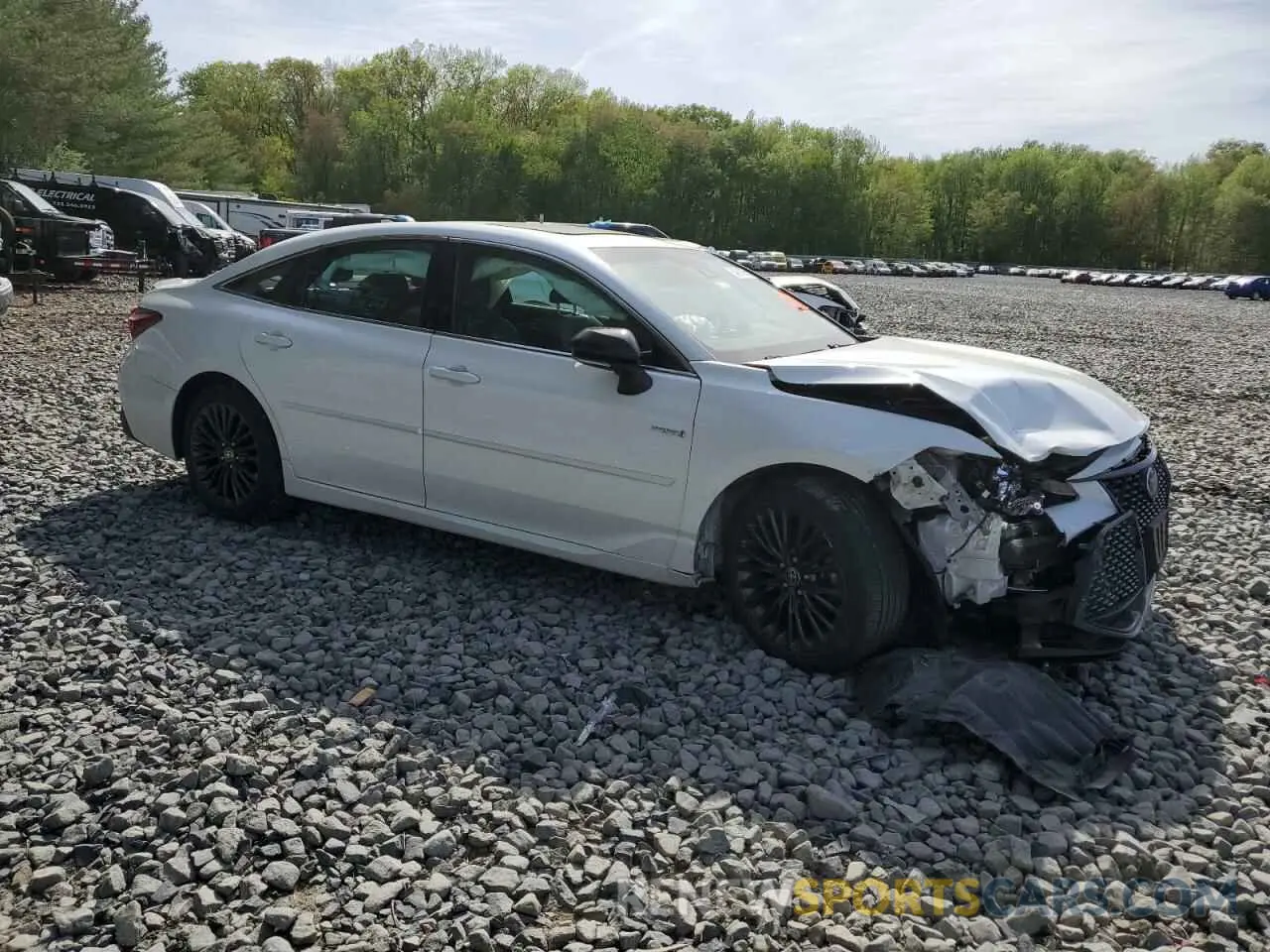 4 Photograph of a damaged car 4T1E21FB9LU017189 TOYOTA AVALON 2020