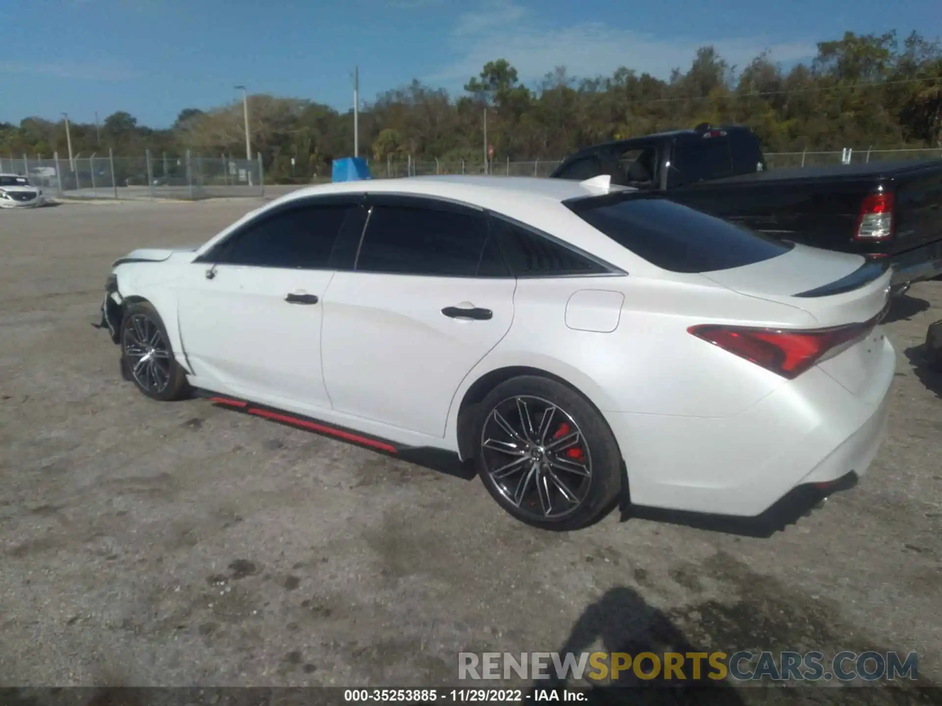 3 Photograph of a damaged car 4T1EZ1FB0LU041411 TOYOTA AVALON 2020