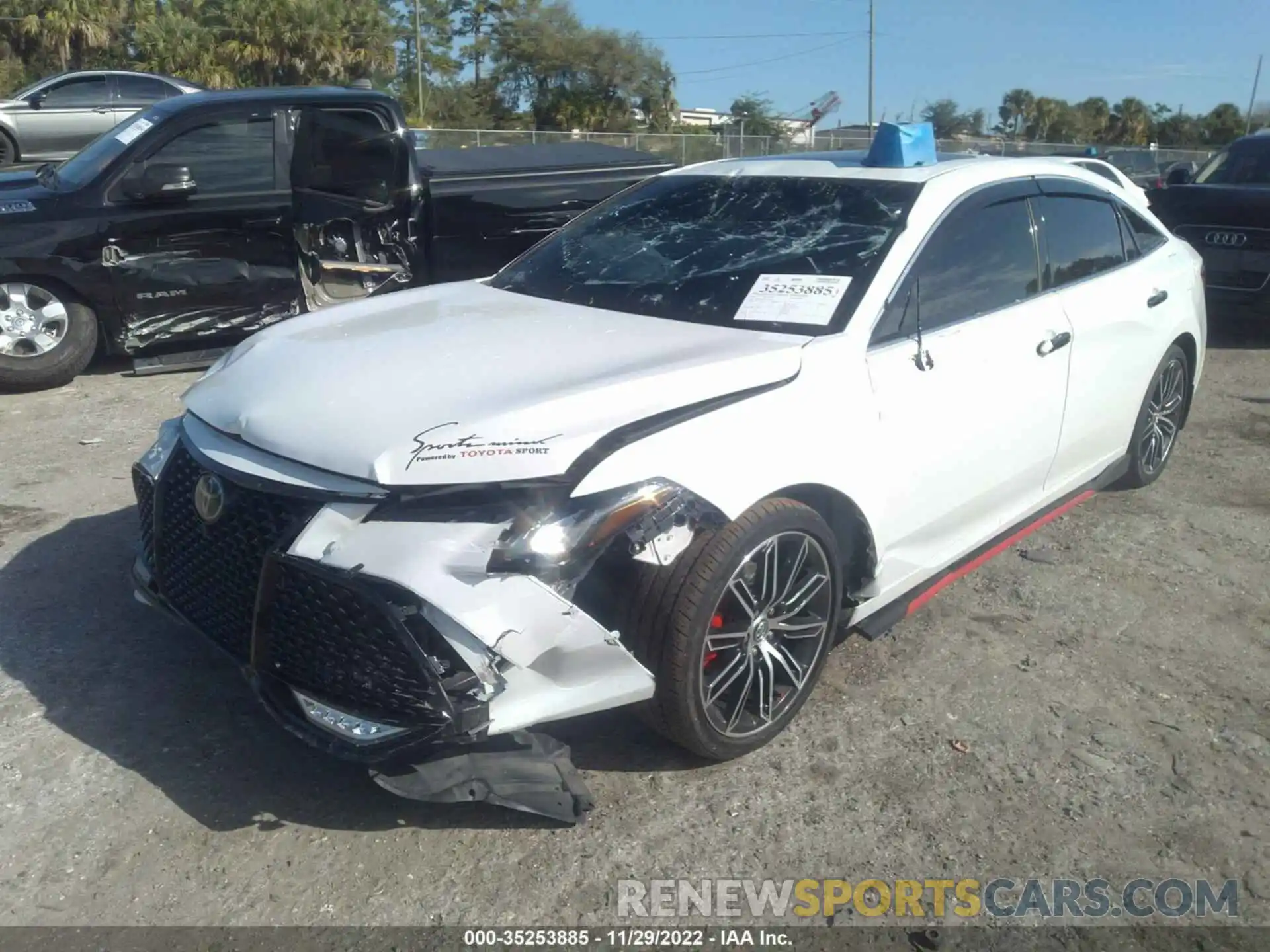 6 Photograph of a damaged car 4T1EZ1FB0LU041411 TOYOTA AVALON 2020