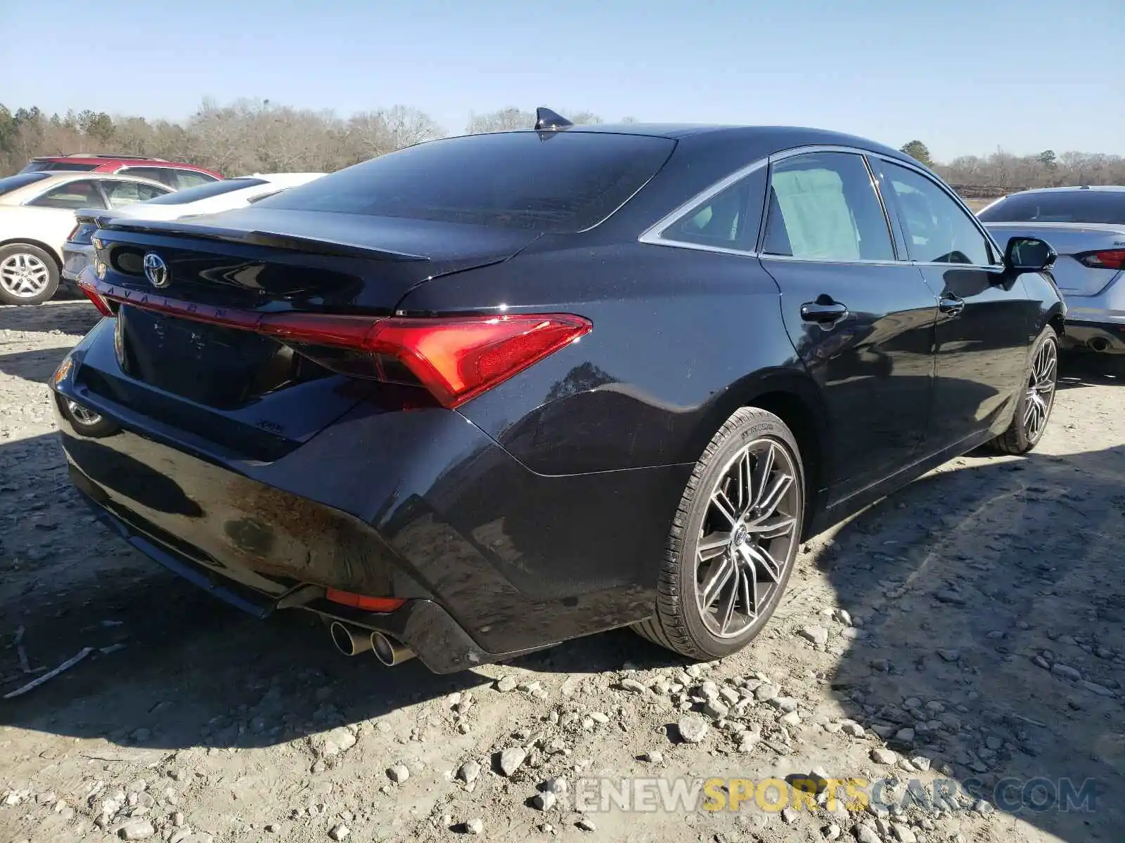 4 Photograph of a damaged car 4T1EZ1FB1LU045242 TOYOTA AVALON 2020