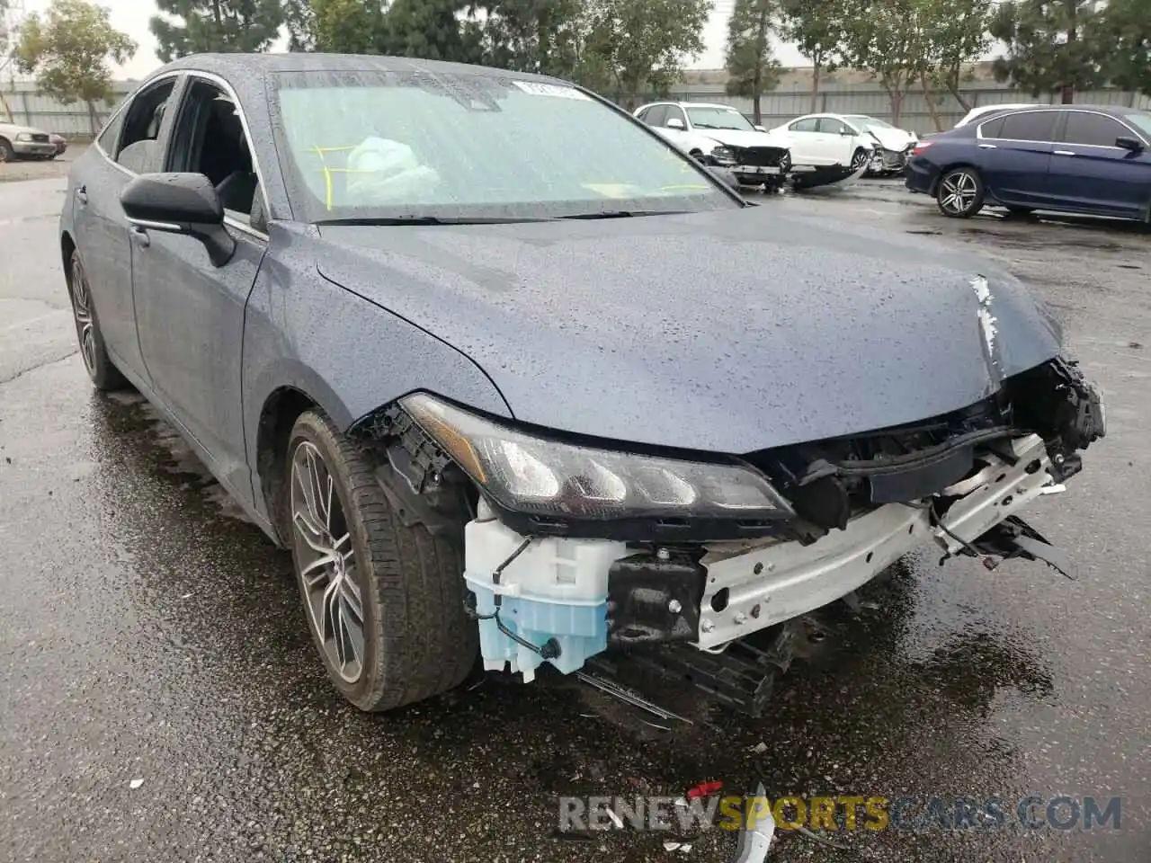 1 Photograph of a damaged car 4T1EZ1FB9LU040094 TOYOTA AVALON 2020