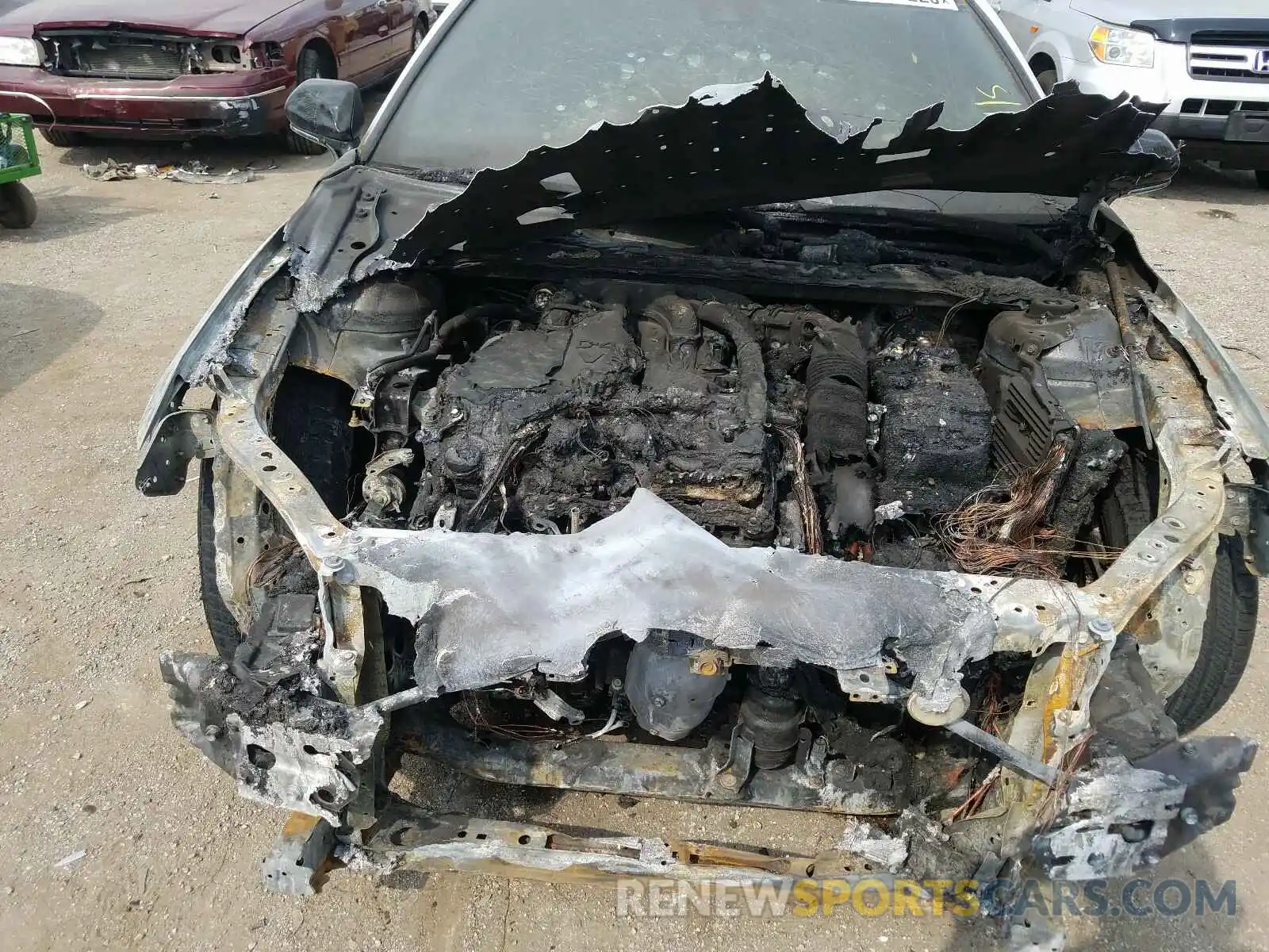 9 Photograph of a damaged car 4T1FZ1FB1LU044824 TOYOTA AVALON 2020