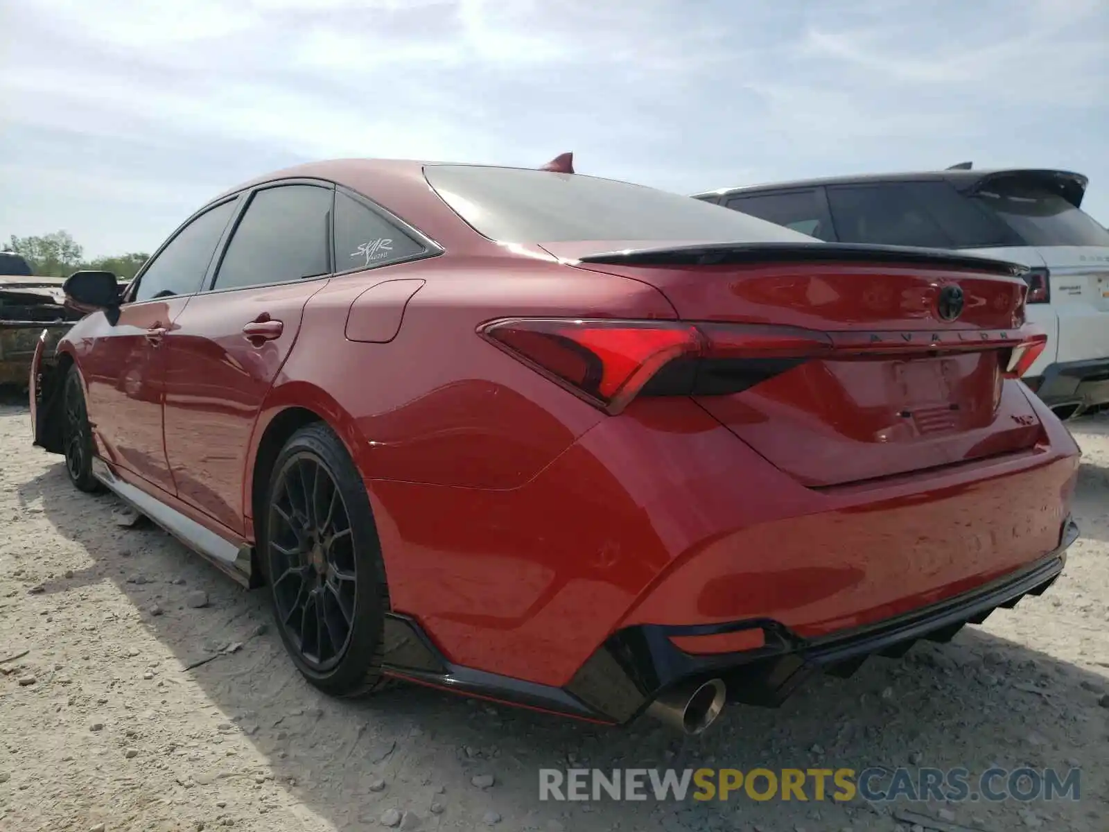 3 Photograph of a damaged car 4T1FZ1FB4LU042999 TOYOTA AVALON 2020