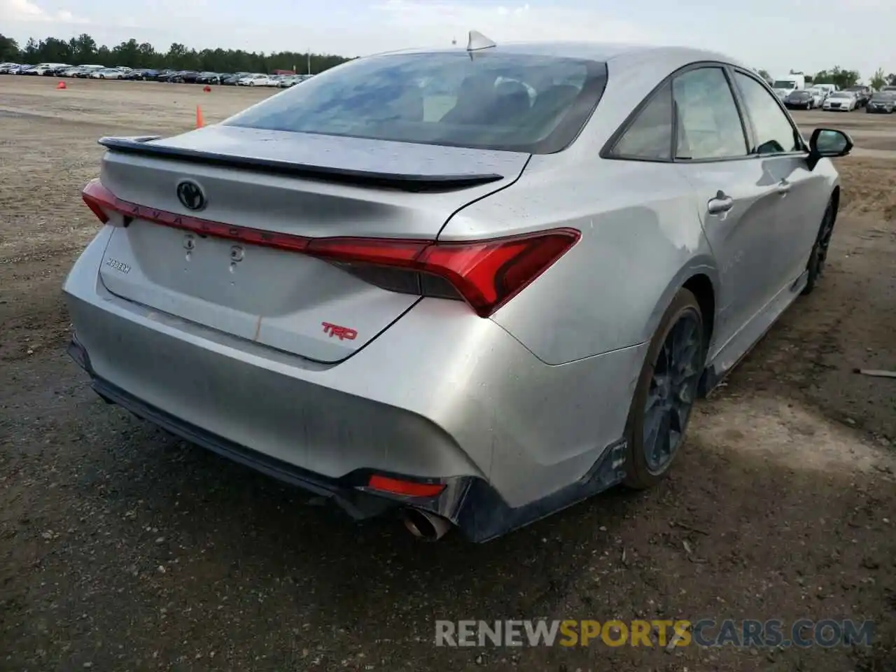 4 Photograph of a damaged car 4T1FZ1FB6LU038856 TOYOTA AVALON 2020