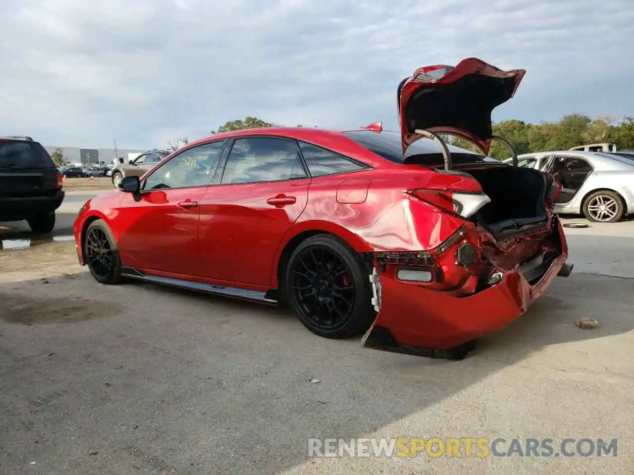 2 Photograph of a damaged car 4T1FZ1FB8LU050801 TOYOTA AVALON 2020