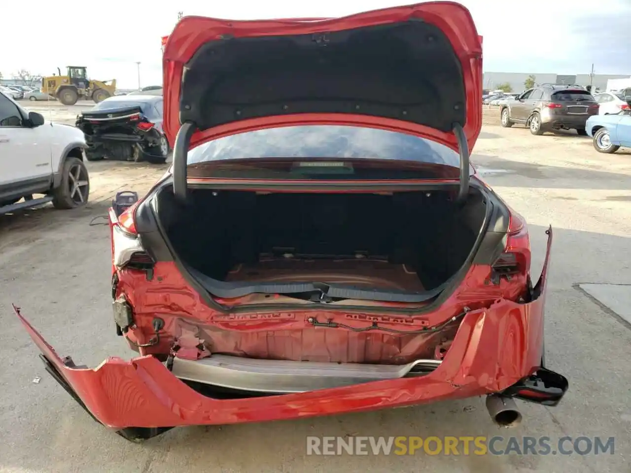 6 Photograph of a damaged car 4T1FZ1FB8LU050801 TOYOTA AVALON 2020