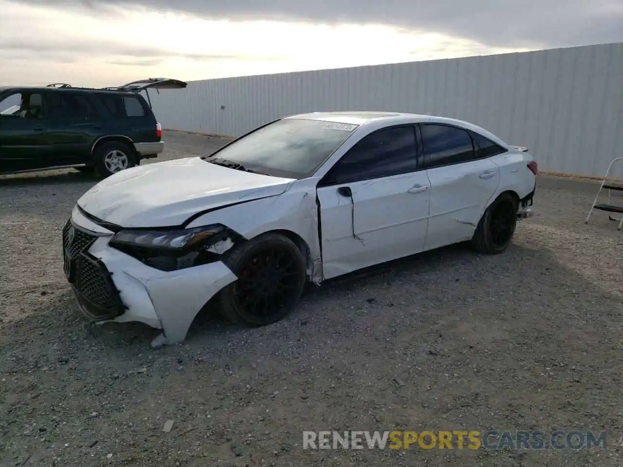 1 Photograph of a damaged car 4T1FZ1FB8LU056095 TOYOTA AVALON 2020