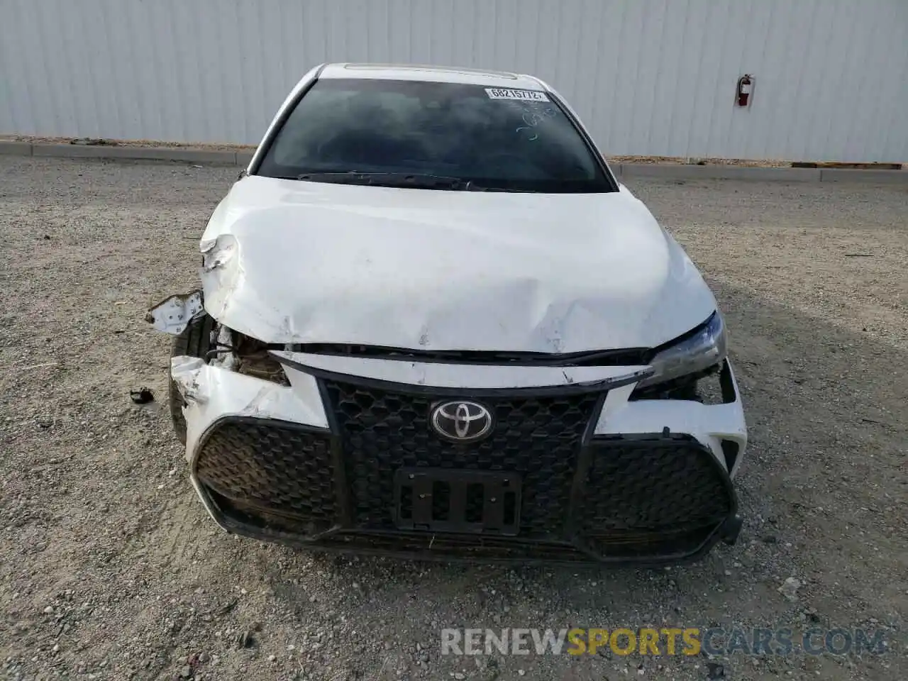 5 Photograph of a damaged car 4T1FZ1FB8LU056095 TOYOTA AVALON 2020