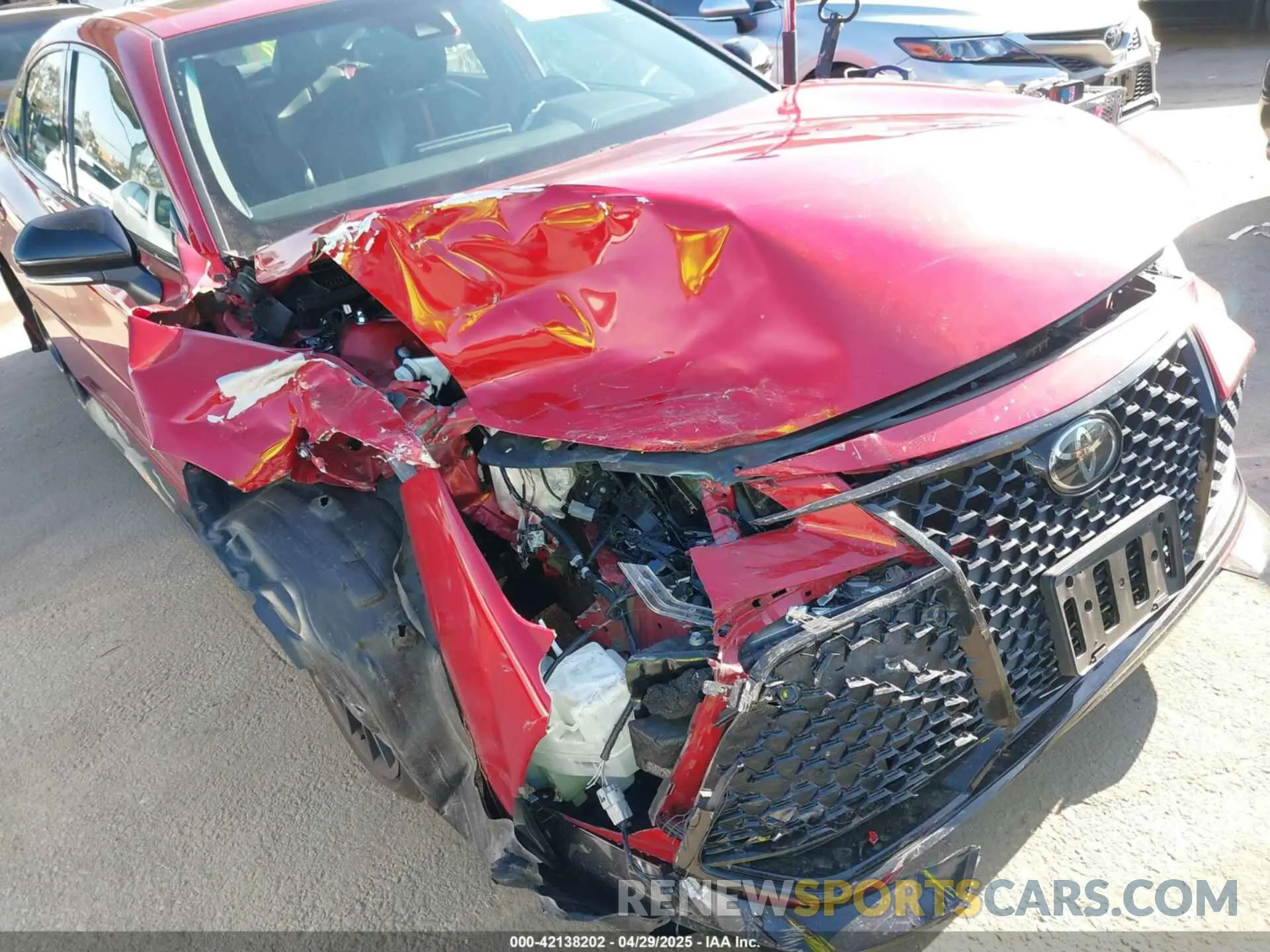 6 Photograph of a damaged car 4T1FZ1FB9LU052427 TOYOTA AVALON 2020