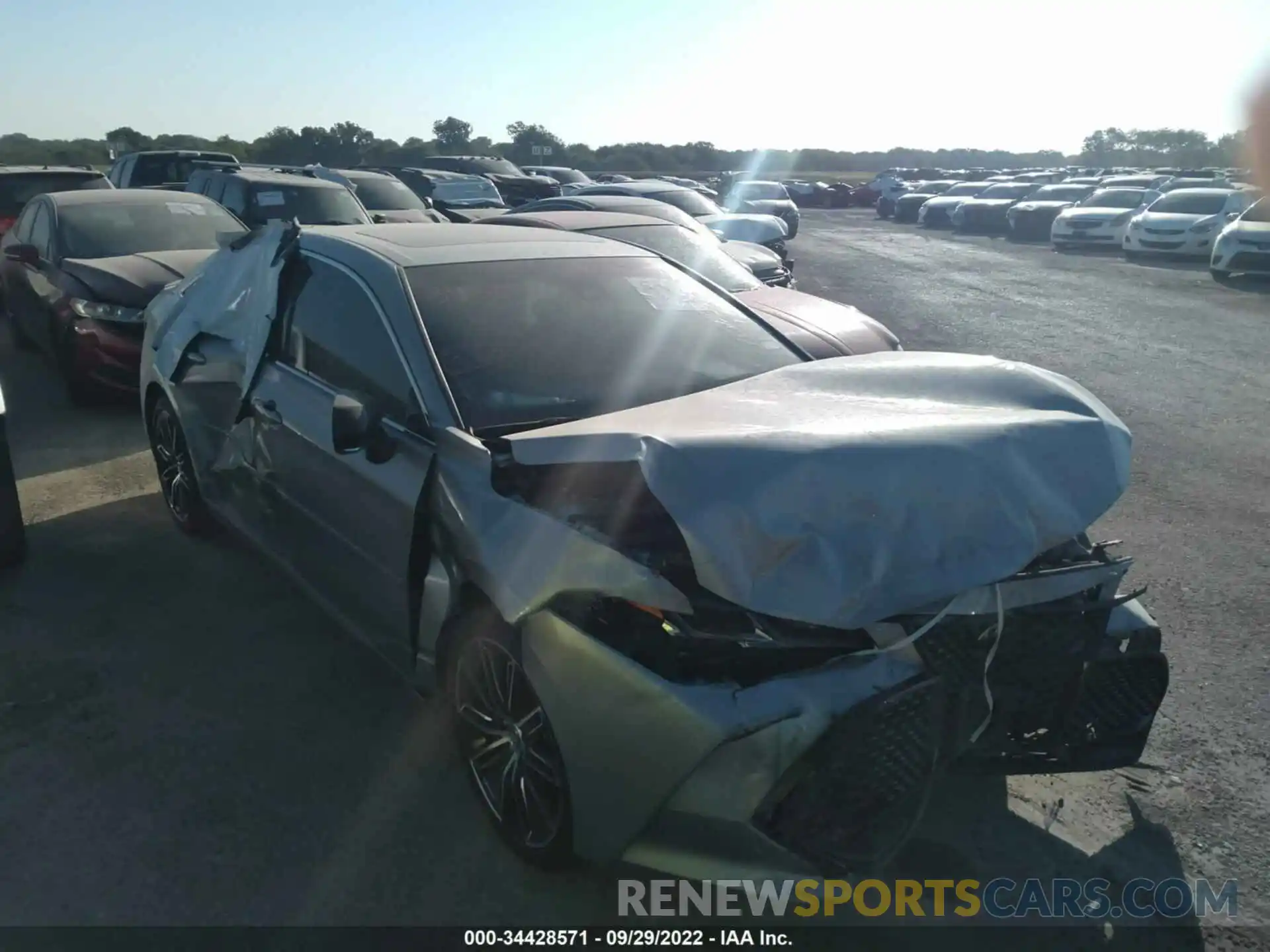 1 Photograph of a damaged car 4T1GZ1FB6LU044712 TOYOTA AVALON 2020