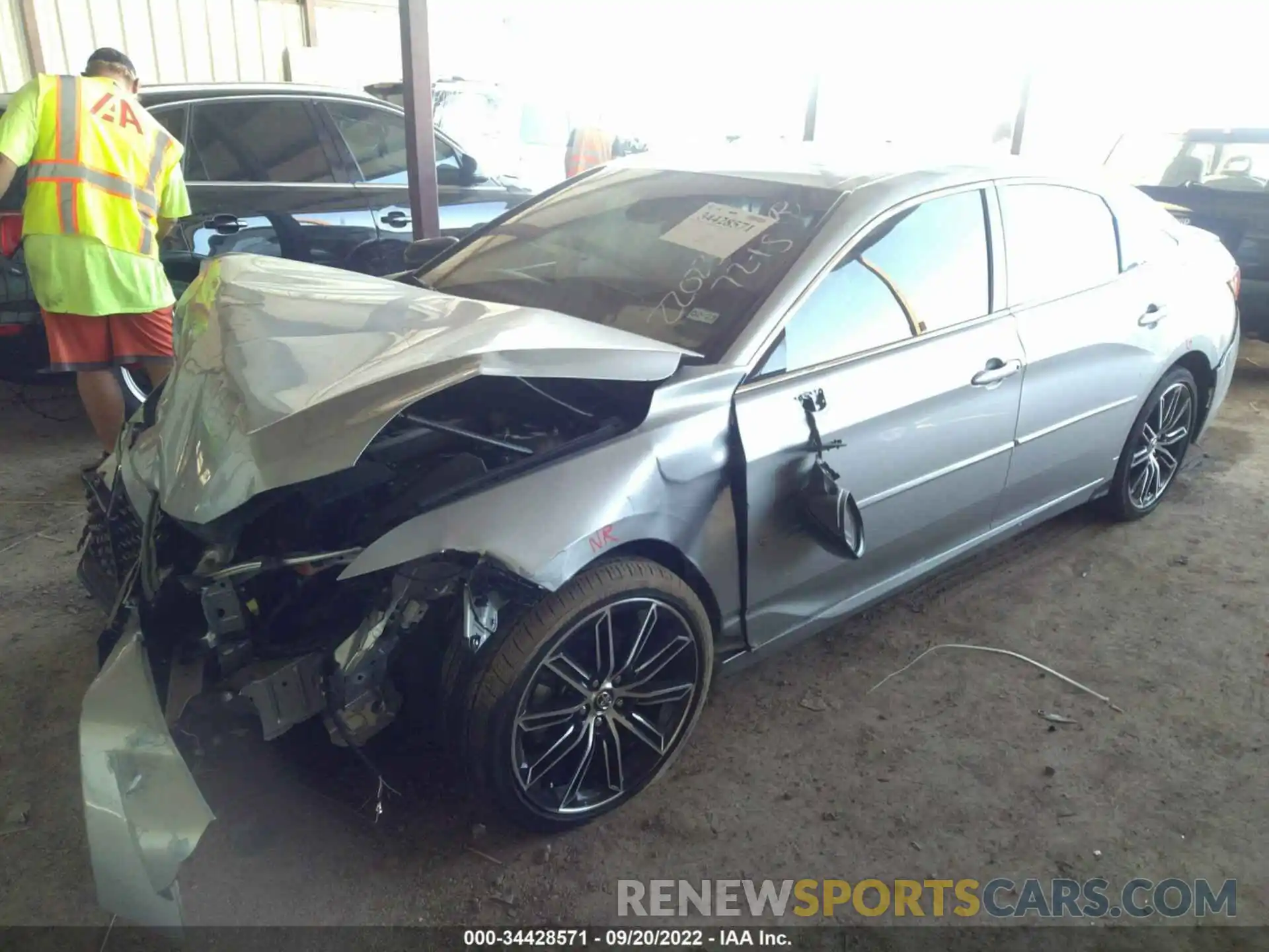 2 Photograph of a damaged car 4T1GZ1FB6LU044712 TOYOTA AVALON 2020