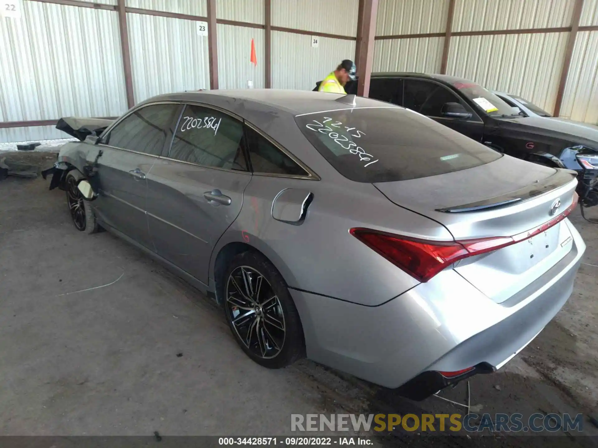 3 Photograph of a damaged car 4T1GZ1FB6LU044712 TOYOTA AVALON 2020