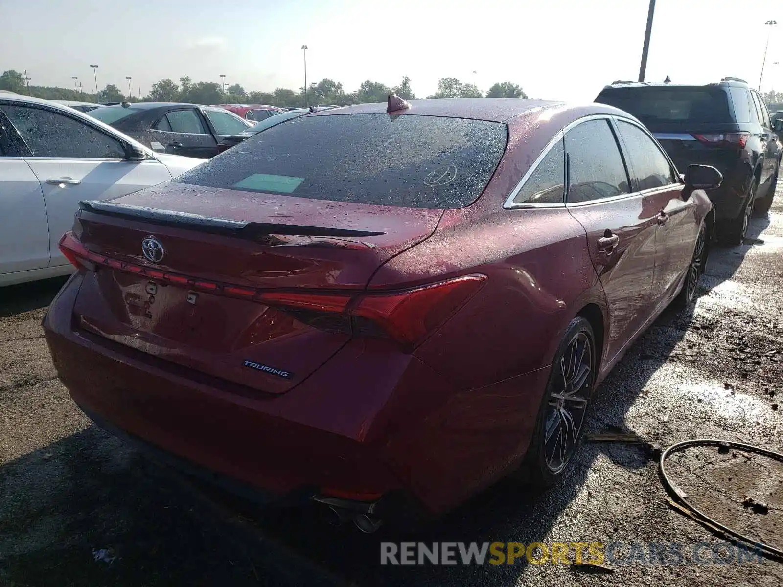 4 Photograph of a damaged car 4T1HZ1FB1LU039602 TOYOTA AVALON 2020