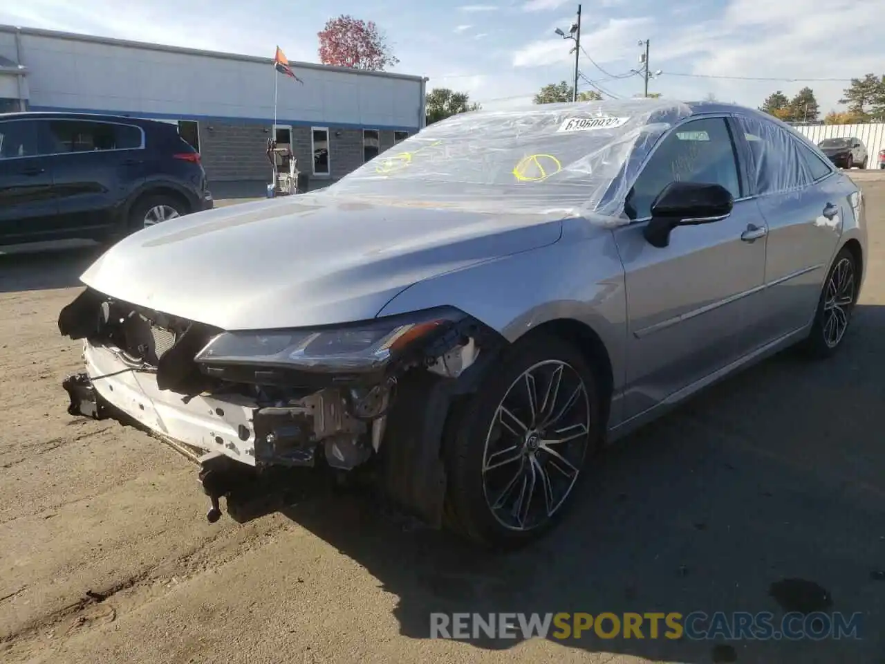 2 Photograph of a damaged car 4T1HZ1FB6LU040146 TOYOTA AVALON 2020