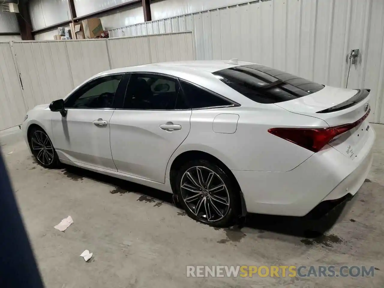 2 Photograph of a damaged car 4T1HZ1FB7LU040401 TOYOTA AVALON 2020